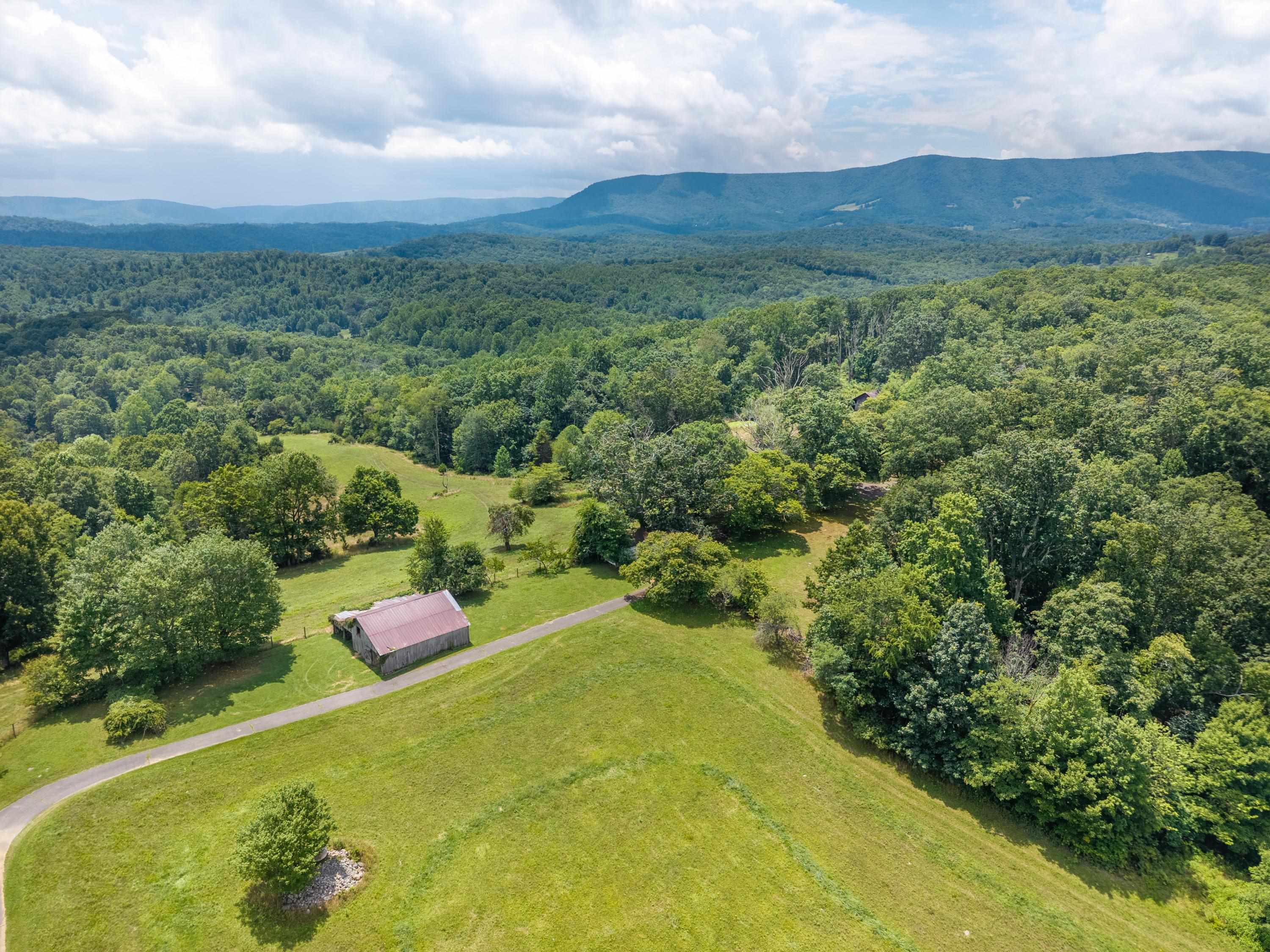 628 Wilburn Valley Road Pearisburg VA 24134