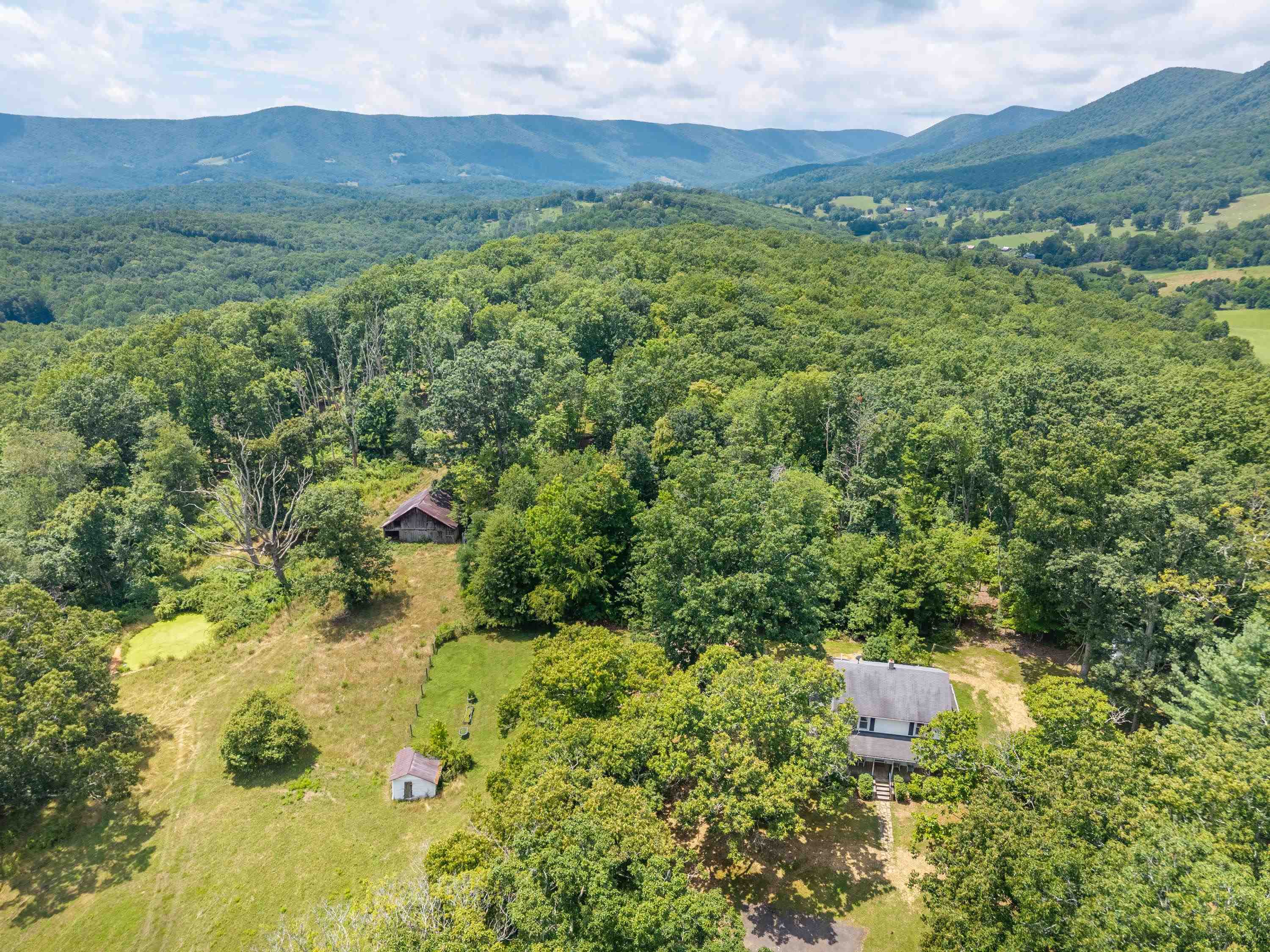 628 Wilburn Valley Road Pearisburg VA 24134