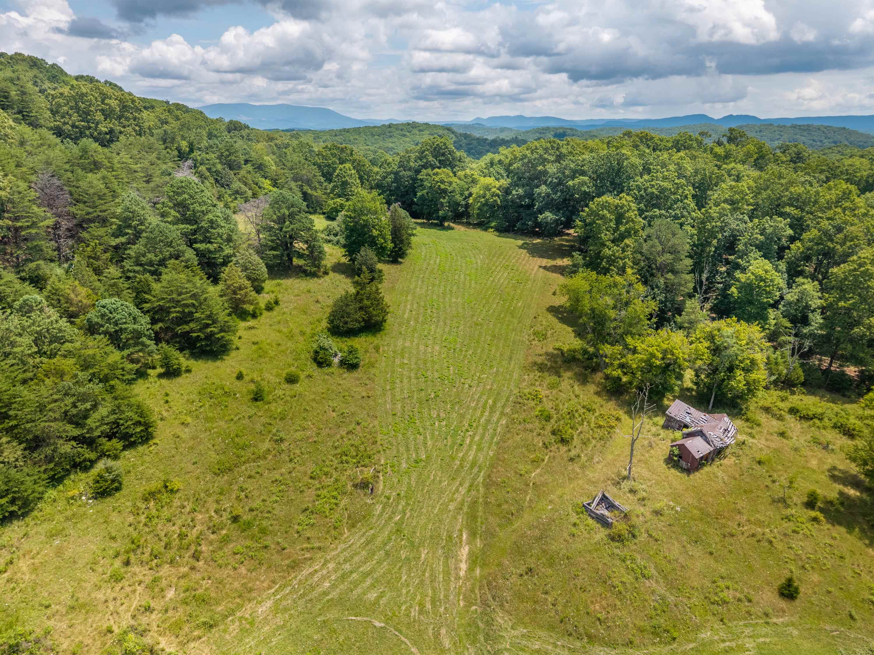 628 Wilburn Valley Road Pearisburg VA 24134