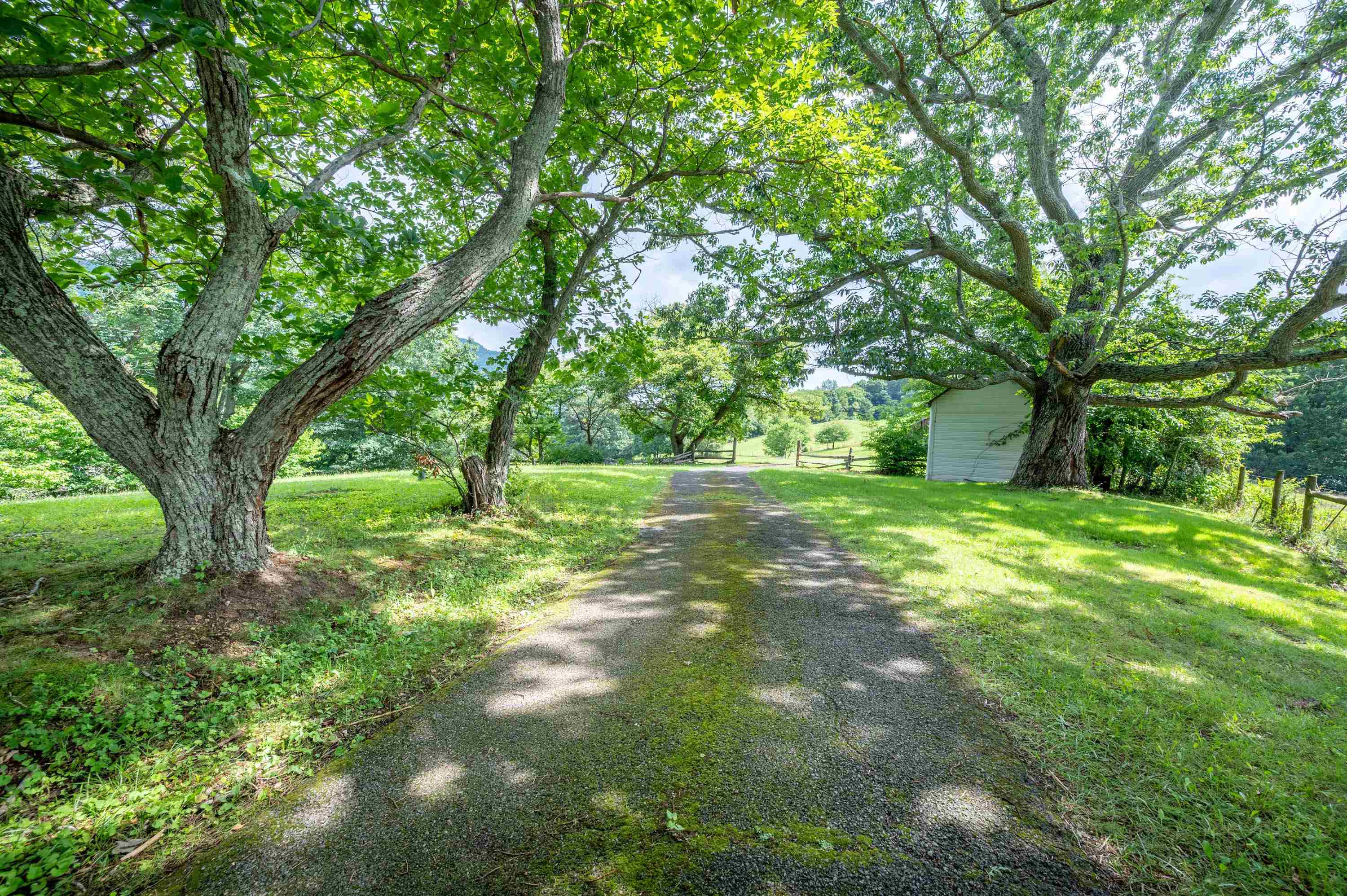 628 Wilburn Valley Road Pearisburg VA 24134