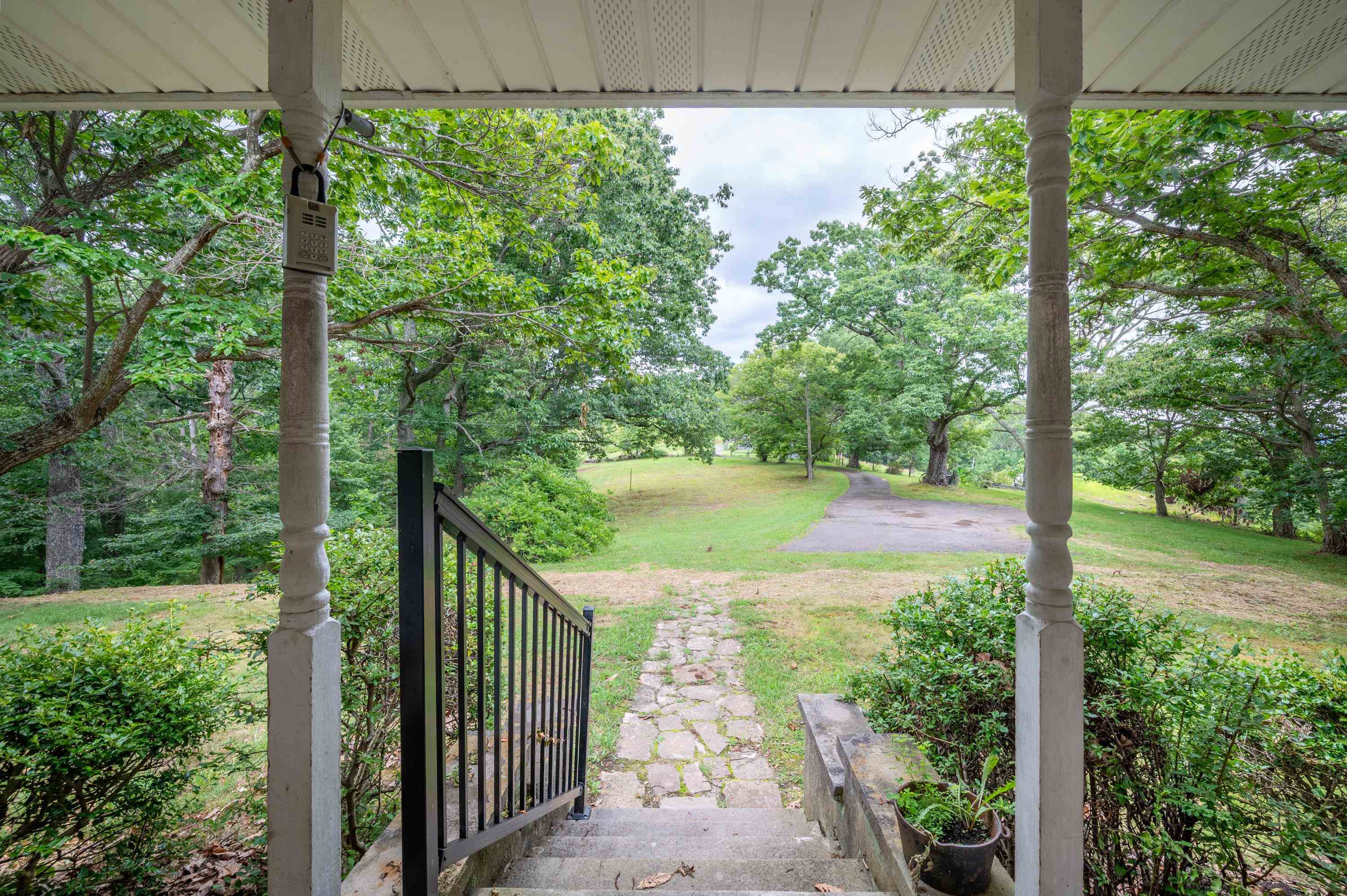 628 Wilburn Valley Road Pearisburg VA 24134