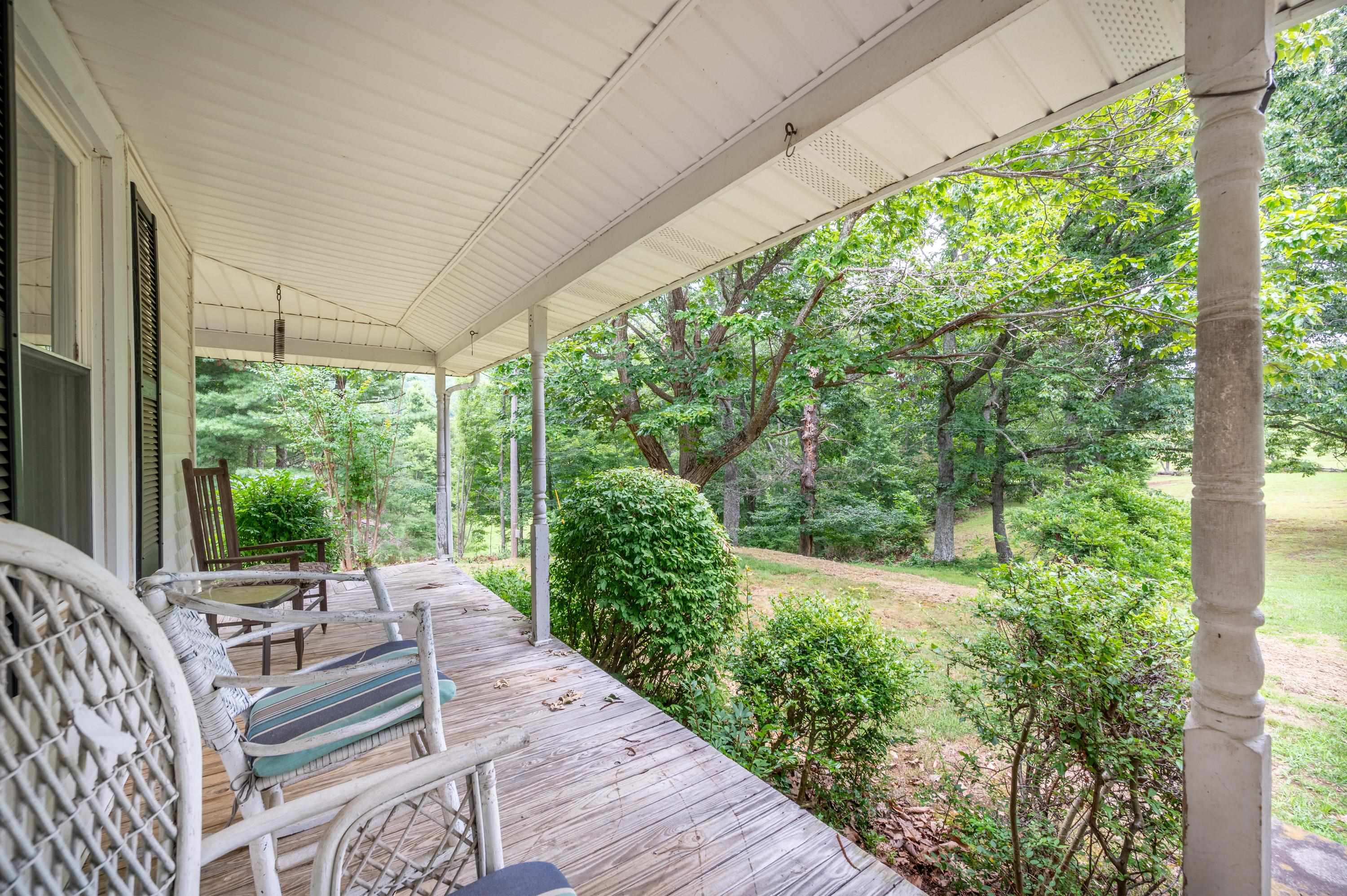 628 Wilburn Valley Road Pearisburg VA 24134