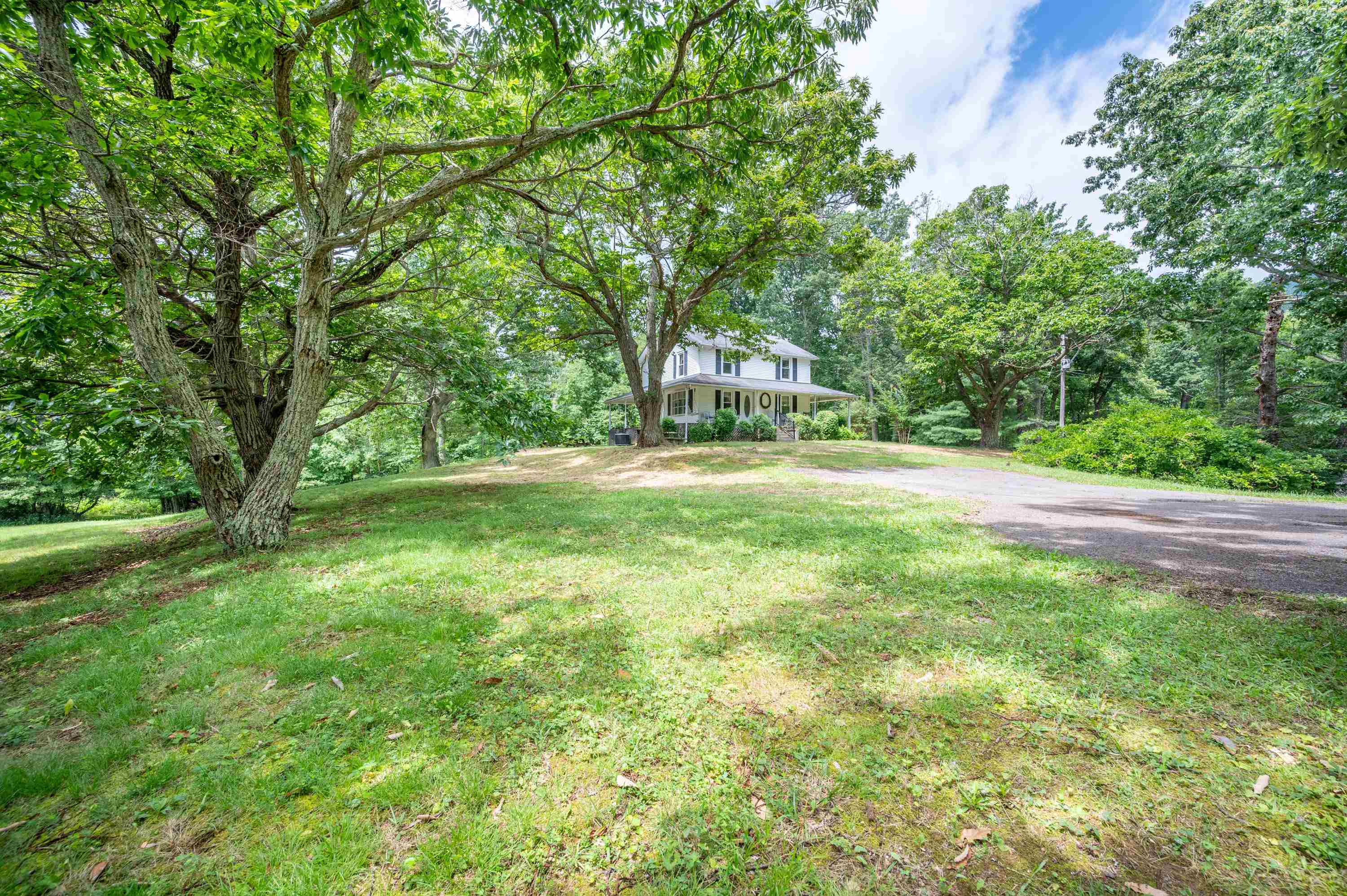 628 Wilburn Valley Road Pearisburg VA 24134