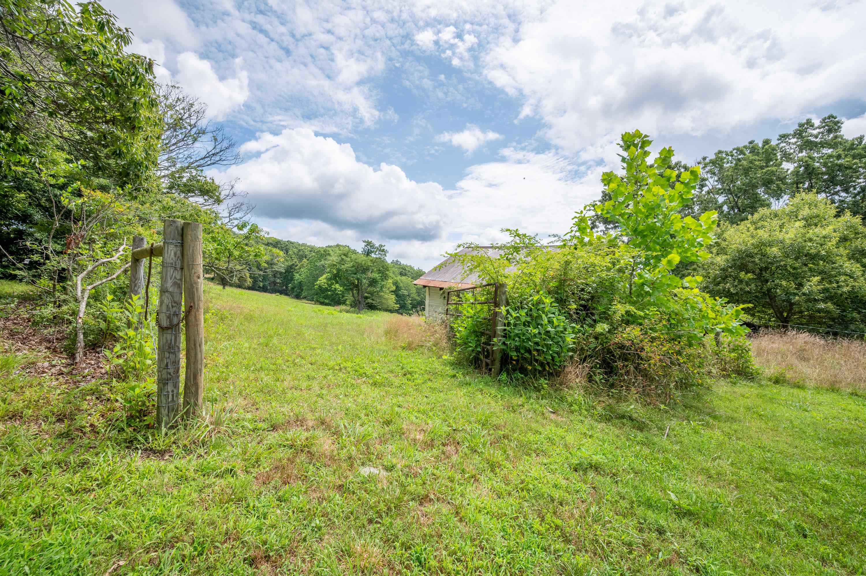 628 Wilburn Valley Road Pearisburg VA 24134