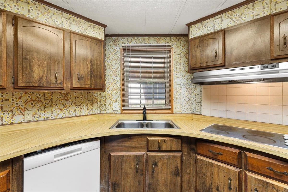 214 Maybrook Road Pembroke VA 24136