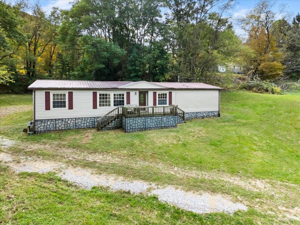 214 Maybrook Road Pembroke VA 24136