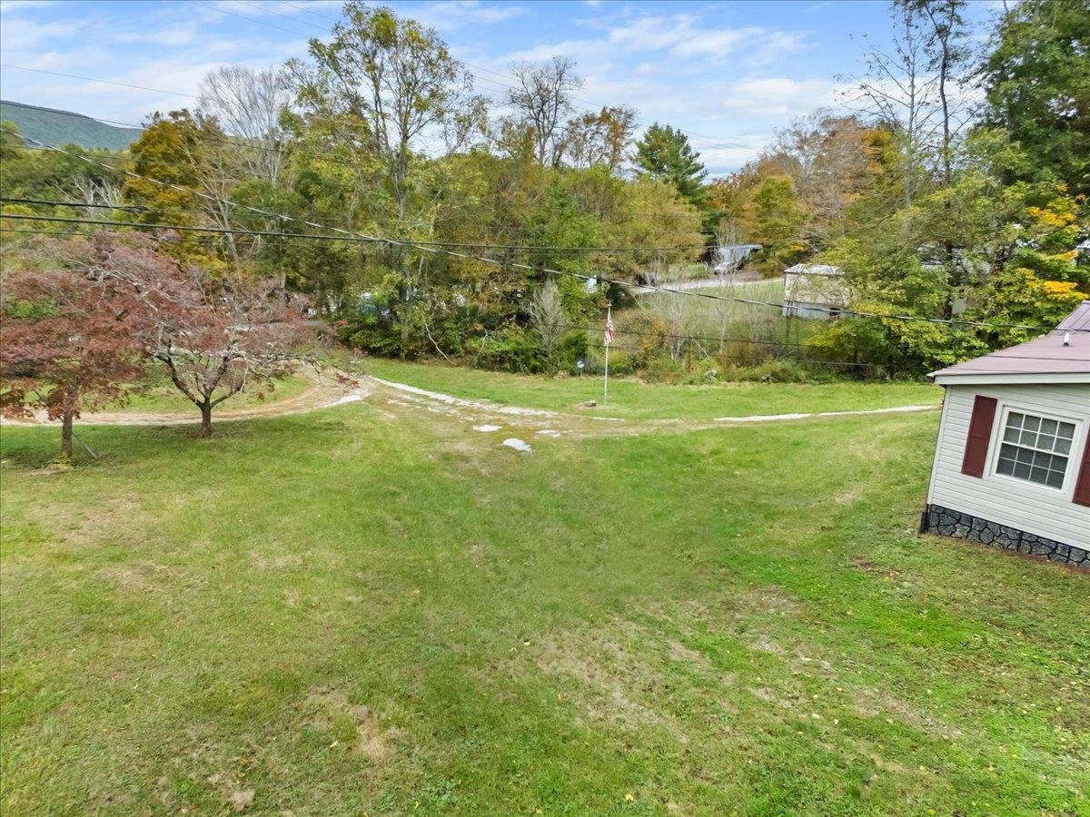 214 Maybrook Road Pembroke VA 24136