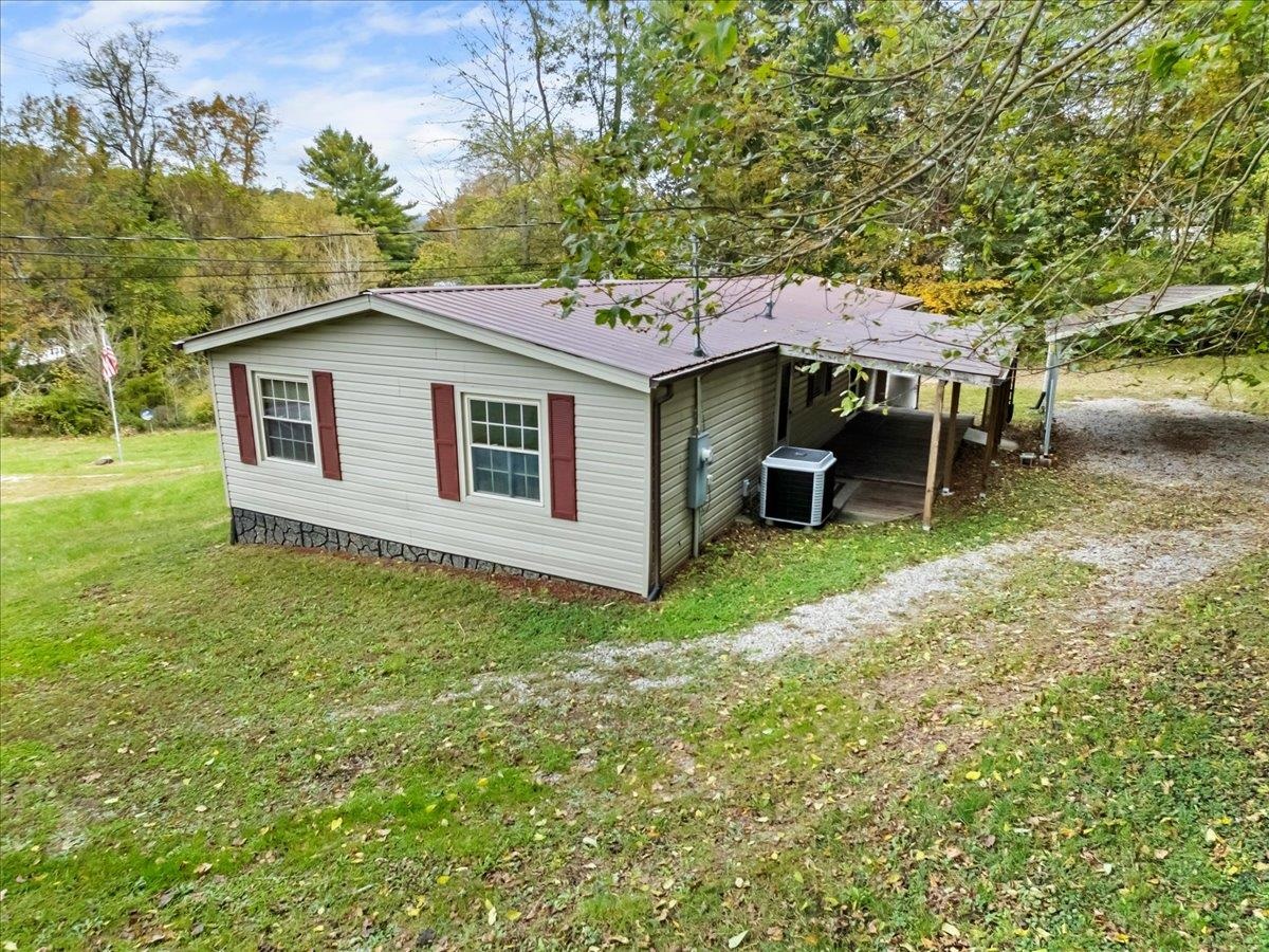 214 Maybrook Road Pembroke VA 24136