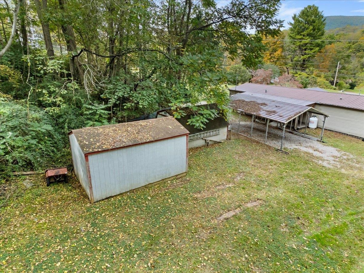 214 Maybrook Road Pembroke VA 24136