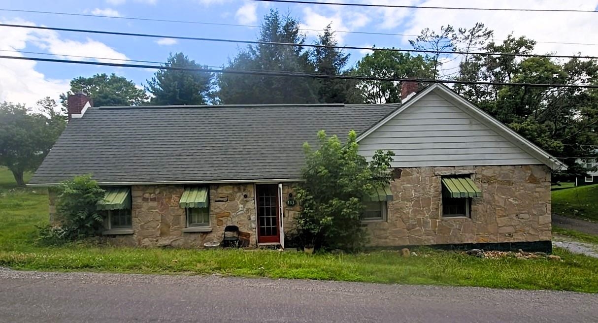 111 Pembroke Street Pembroke VA 24136