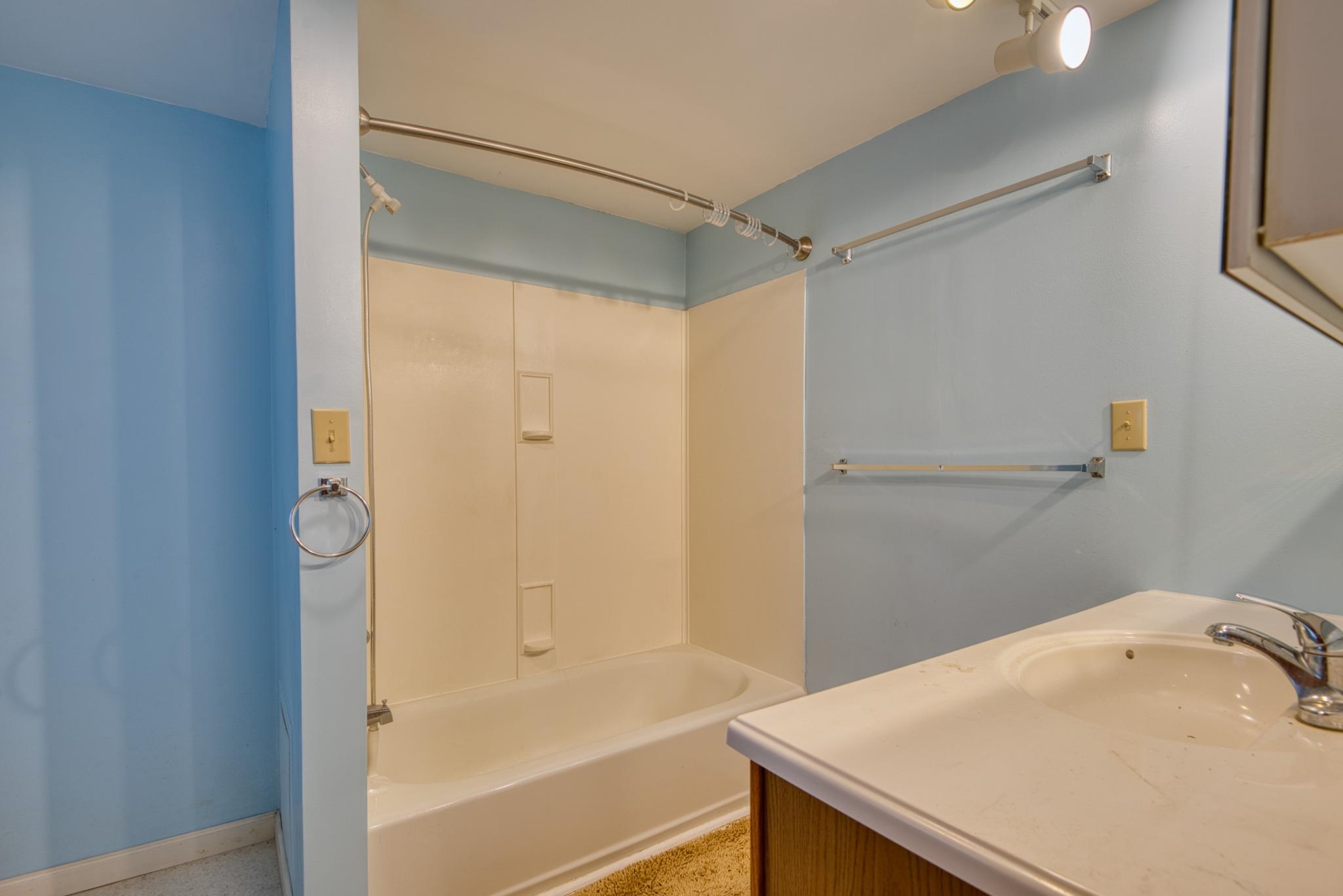 6440 Divers Road Radford VA 24141
