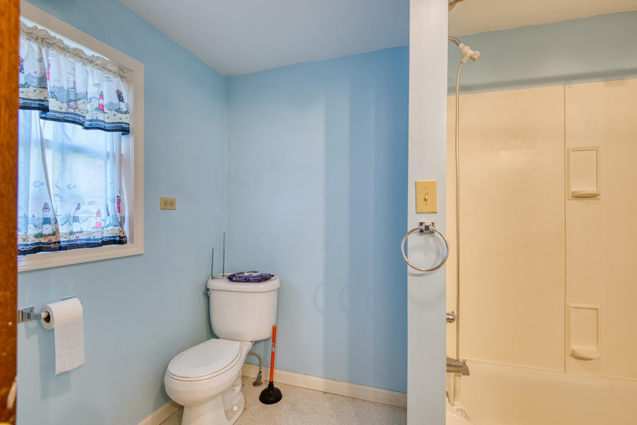 6440 Divers Road Radford VA 24141