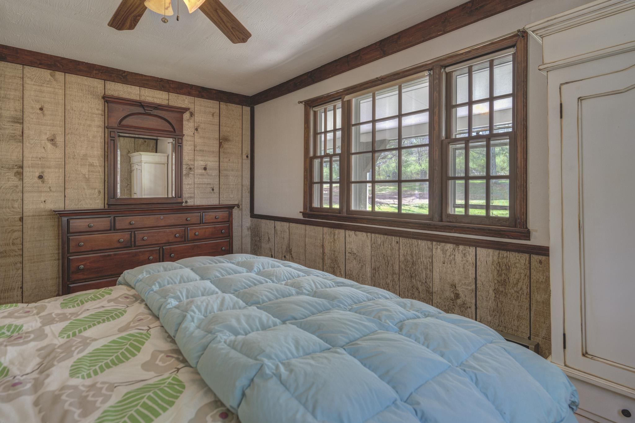 4642 Waterfront Farms Drive Draper VA 24324