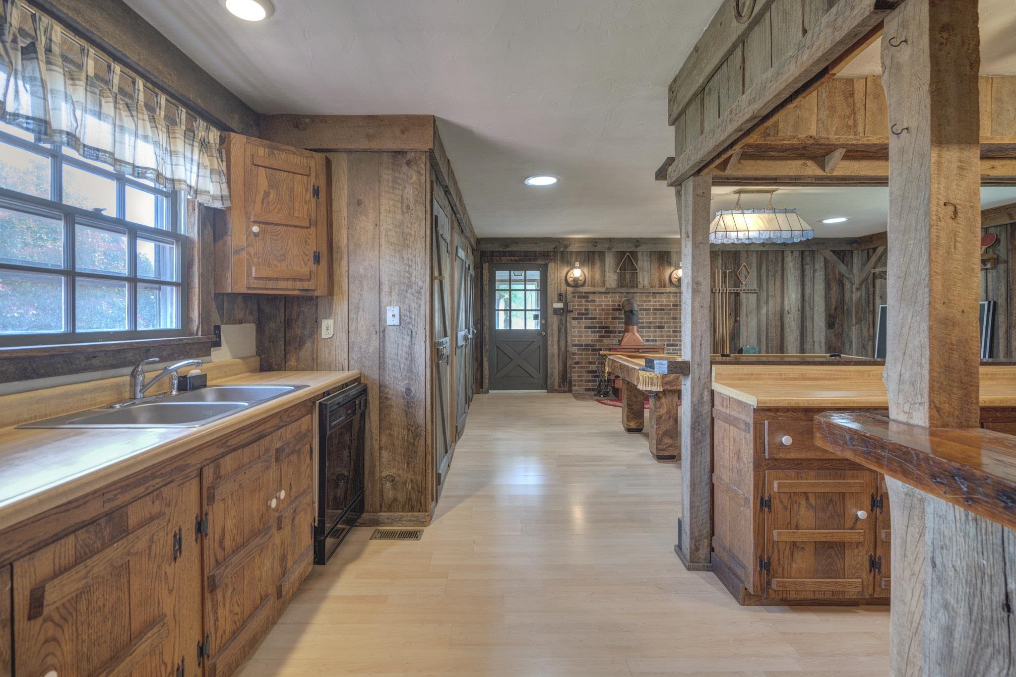 4642 Waterfront Farms Drive Draper VA 24324