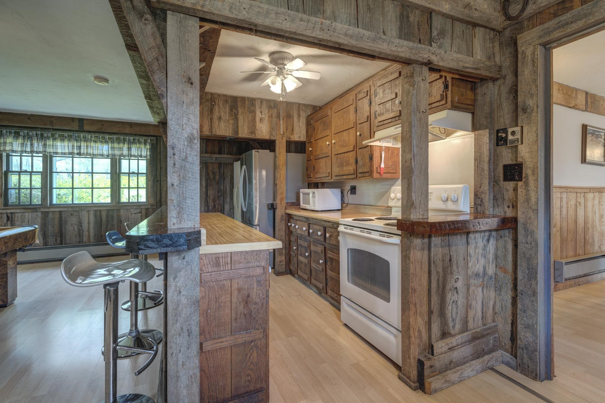 4642 Waterfront Farms Drive Draper VA 24324