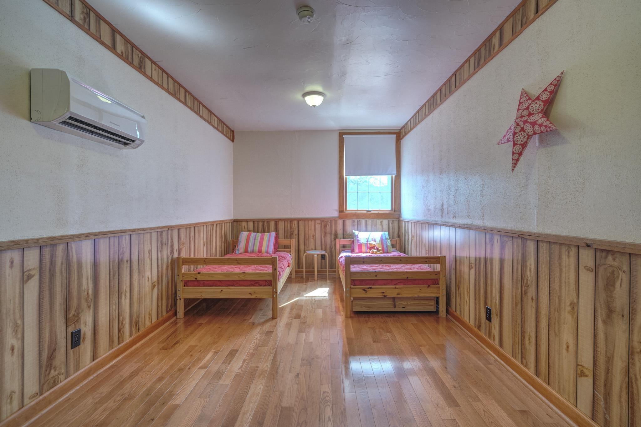 4642 Waterfront Farms Drive Draper VA 24324