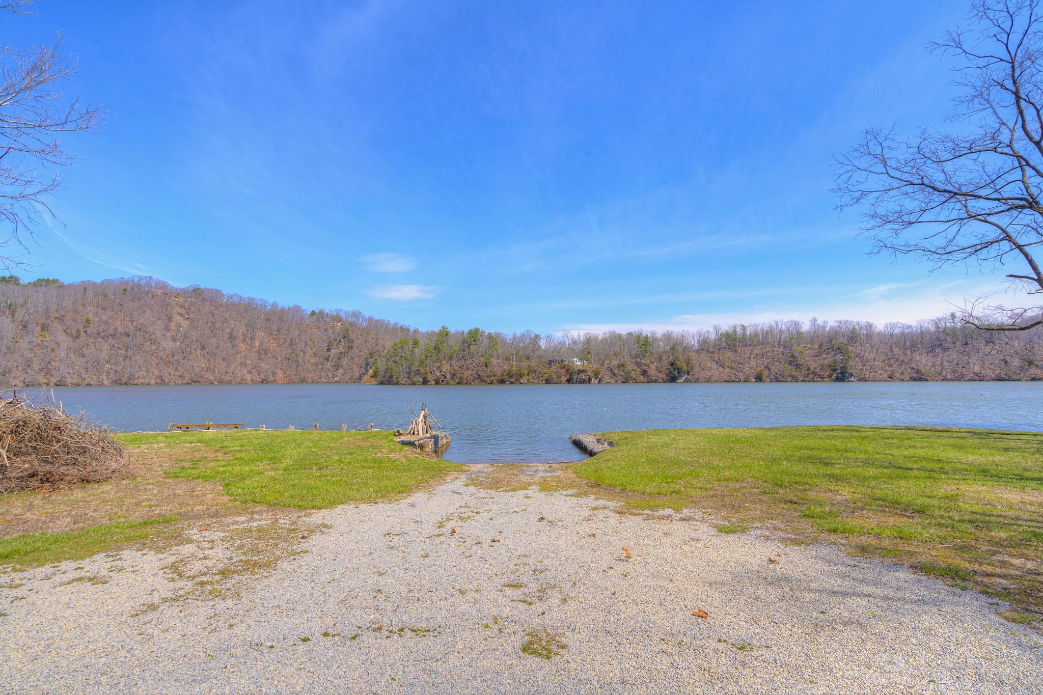 4642 Waterfront Farms Drive Draper VA 24324