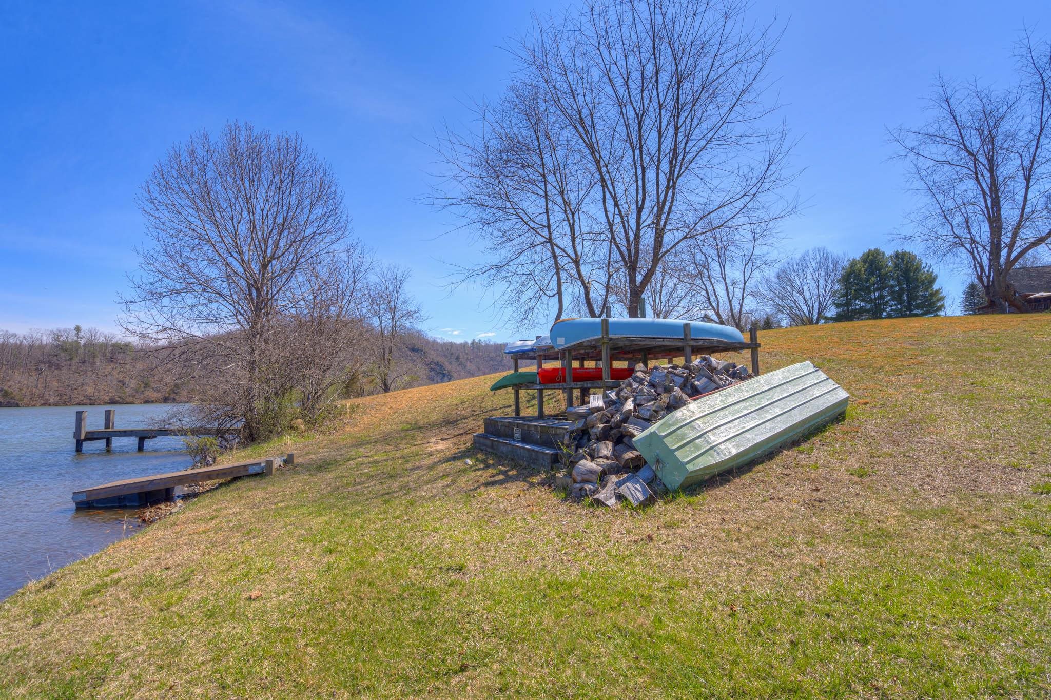 4642 Waterfront Farms Drive Draper VA 24324