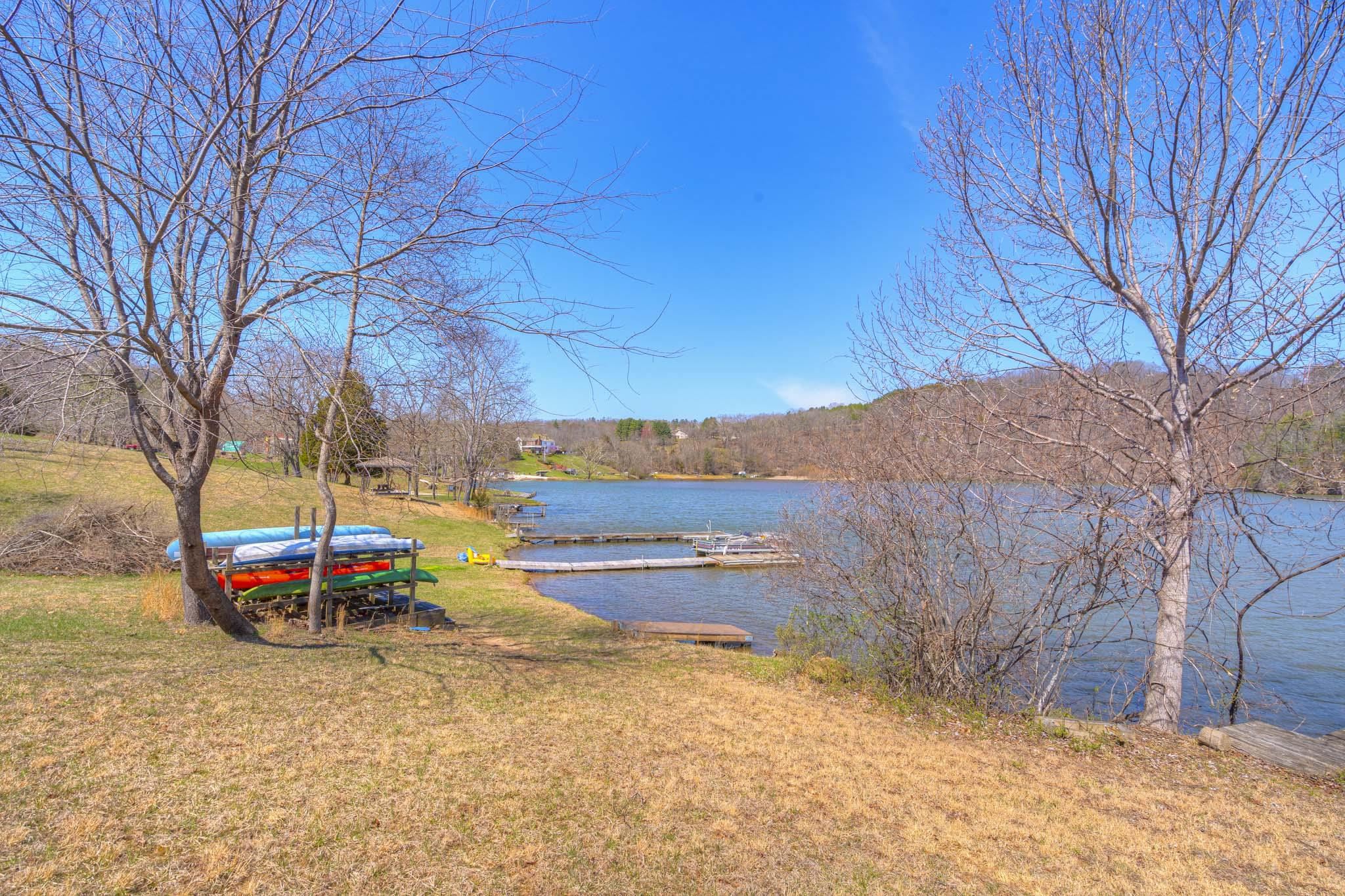 4642 Waterfront Farms Drive Draper VA 24324
