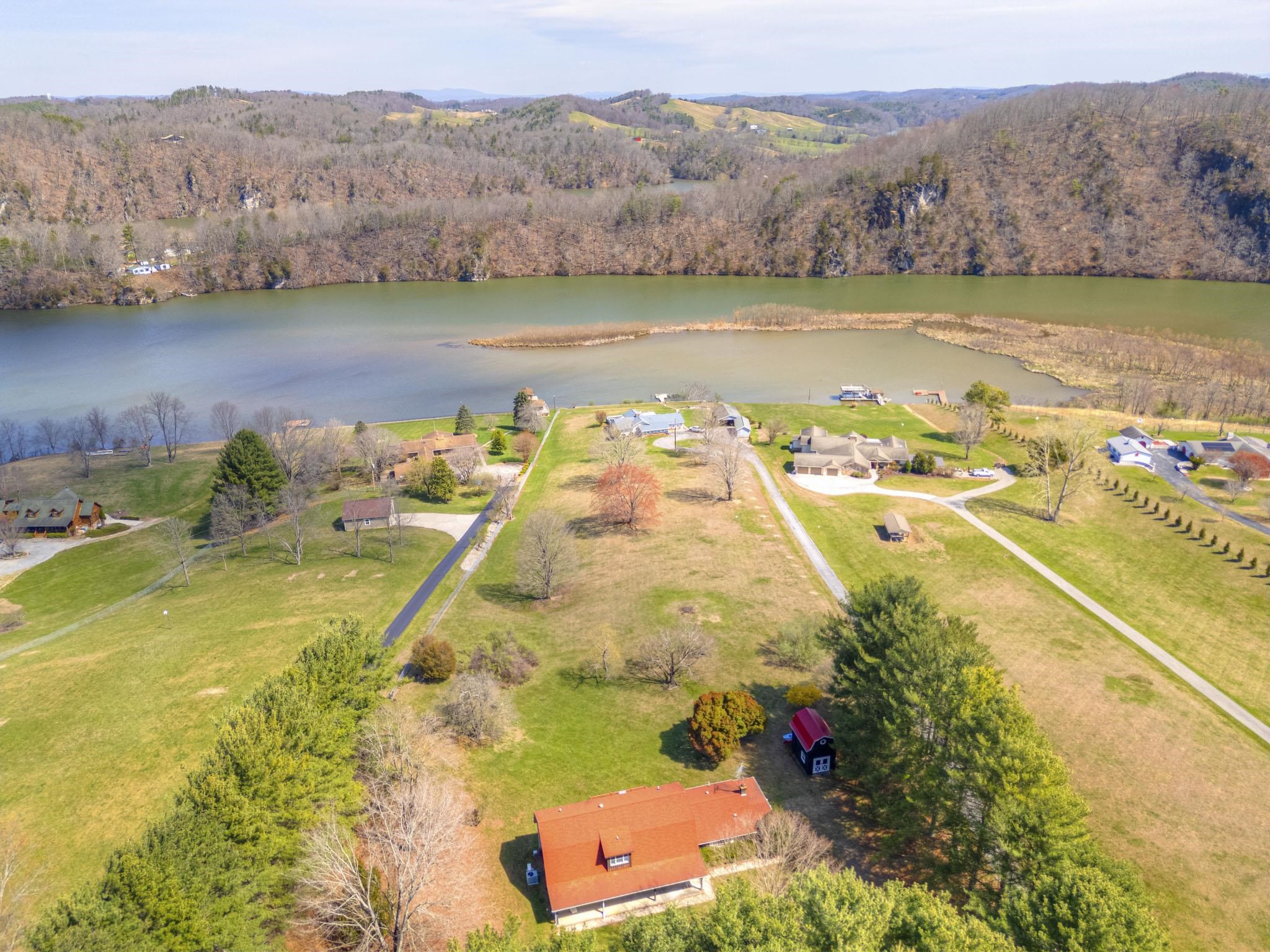 4642 Waterfront Farms Drive Draper VA 24324