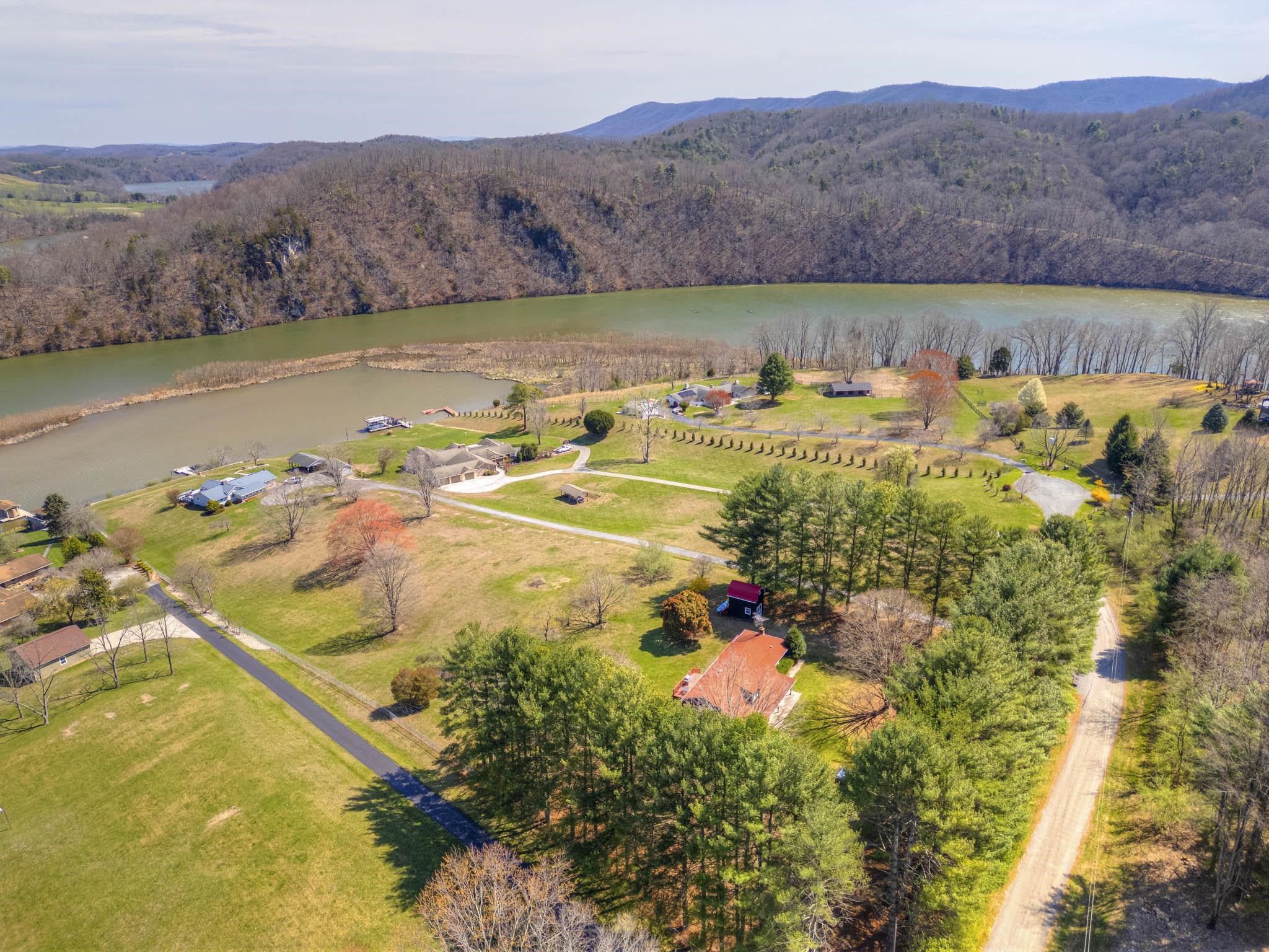 4642 Waterfront Farms Drive Draper VA 24324