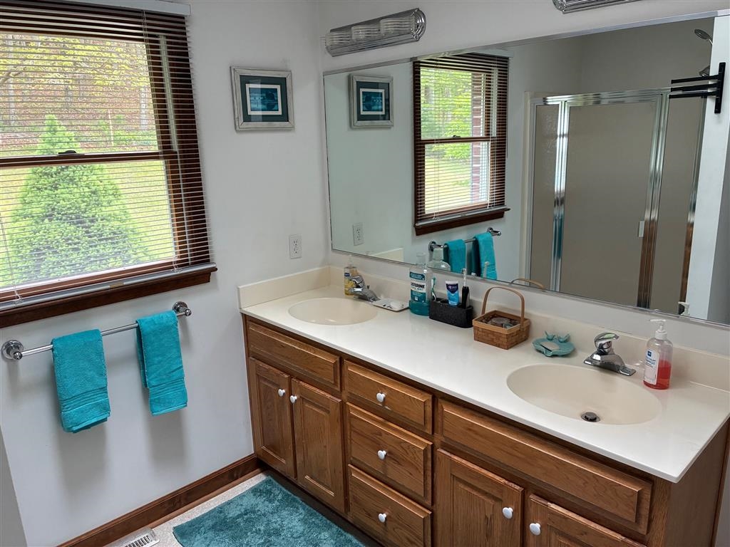 2103 Wolf Creek Road Narrows VA 24124