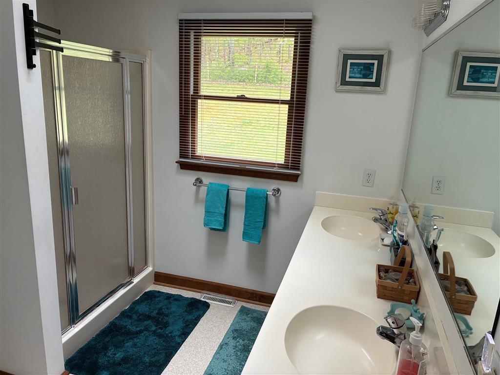 2103 Wolf Creek Road Narrows VA 24124