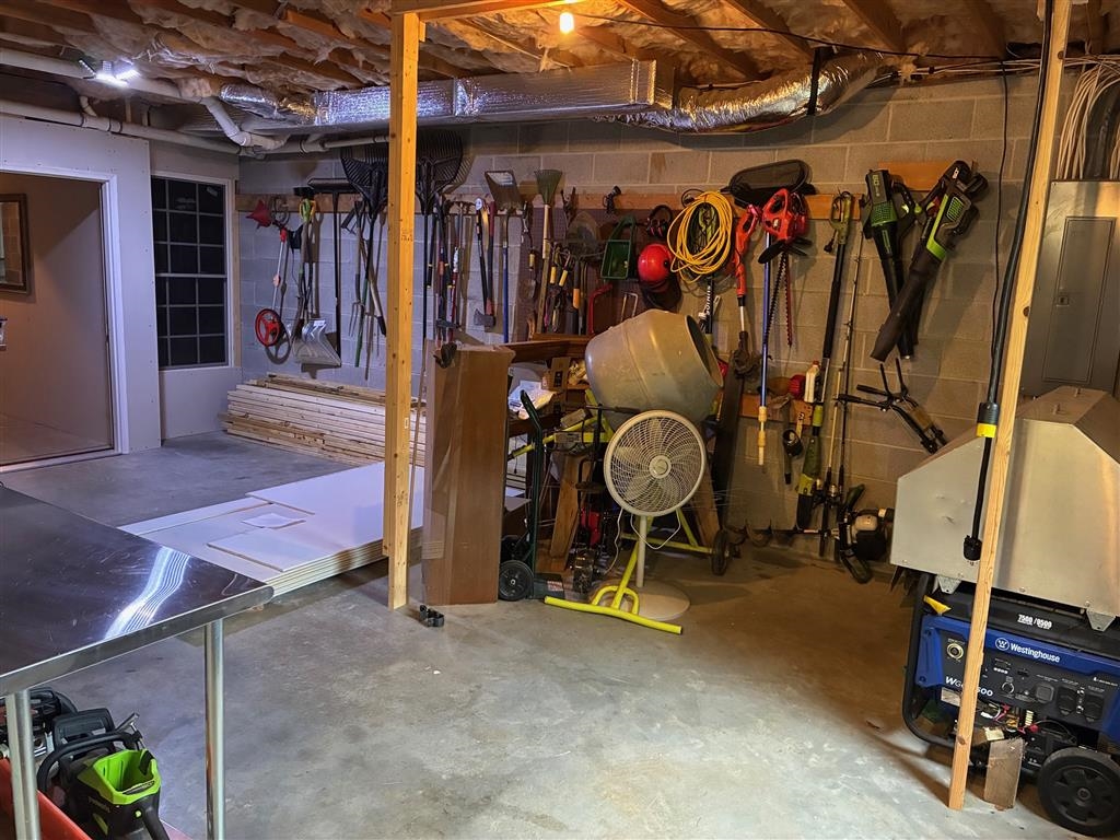 2103 Wolf Creek Road Narrows VA 24124
