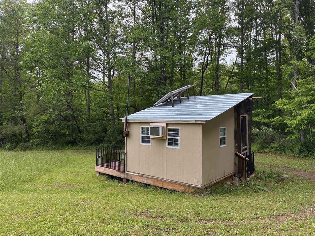 2103 Wolf Creek Road Narrows VA 24124