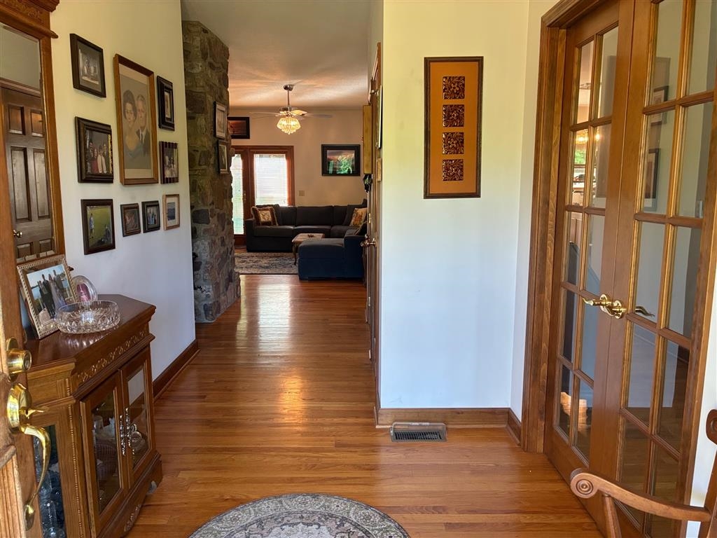 2103 Wolf Creek Road Narrows VA 24124