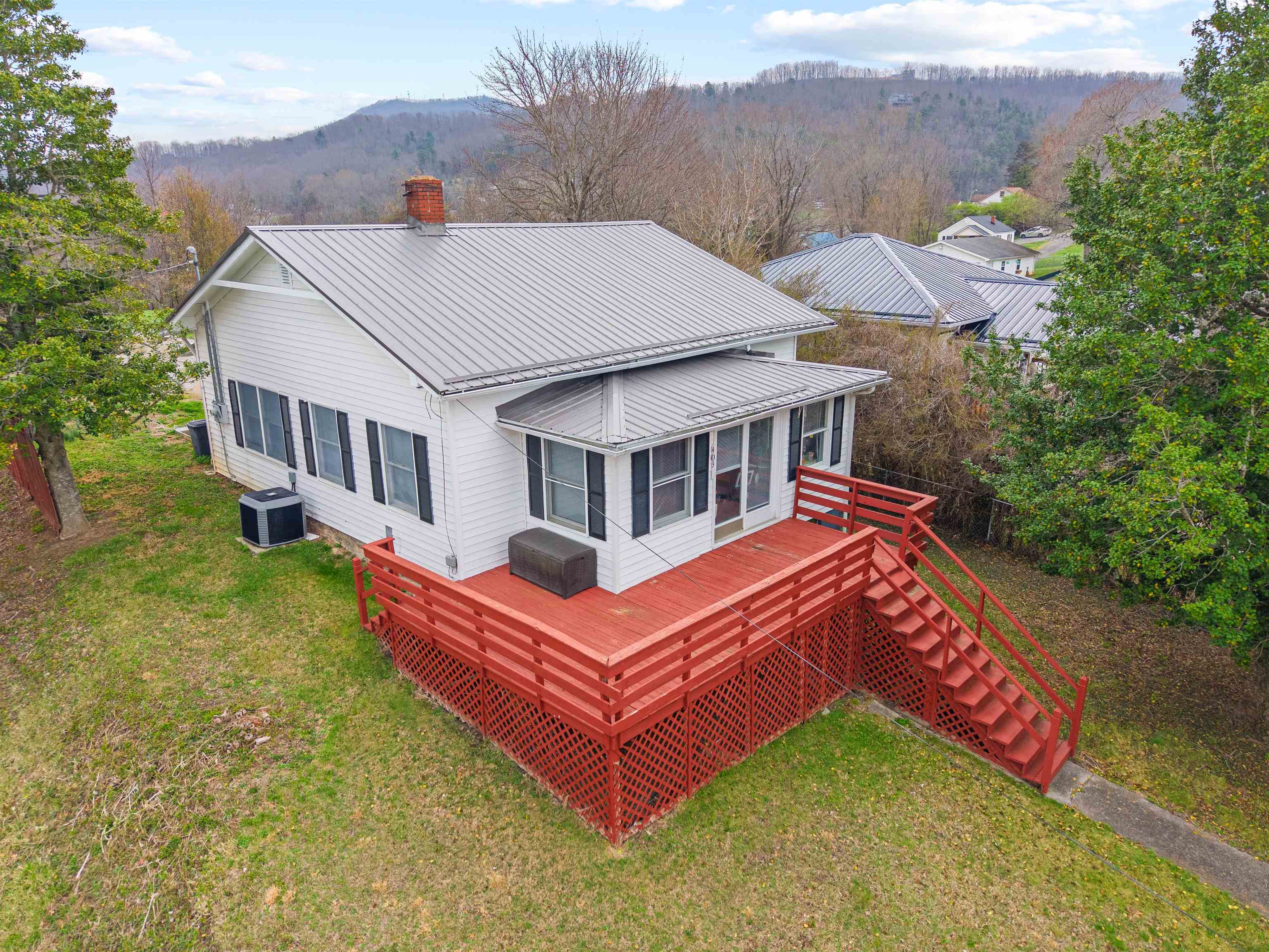 403 Madison Avenue S Pulaski VA 24301
