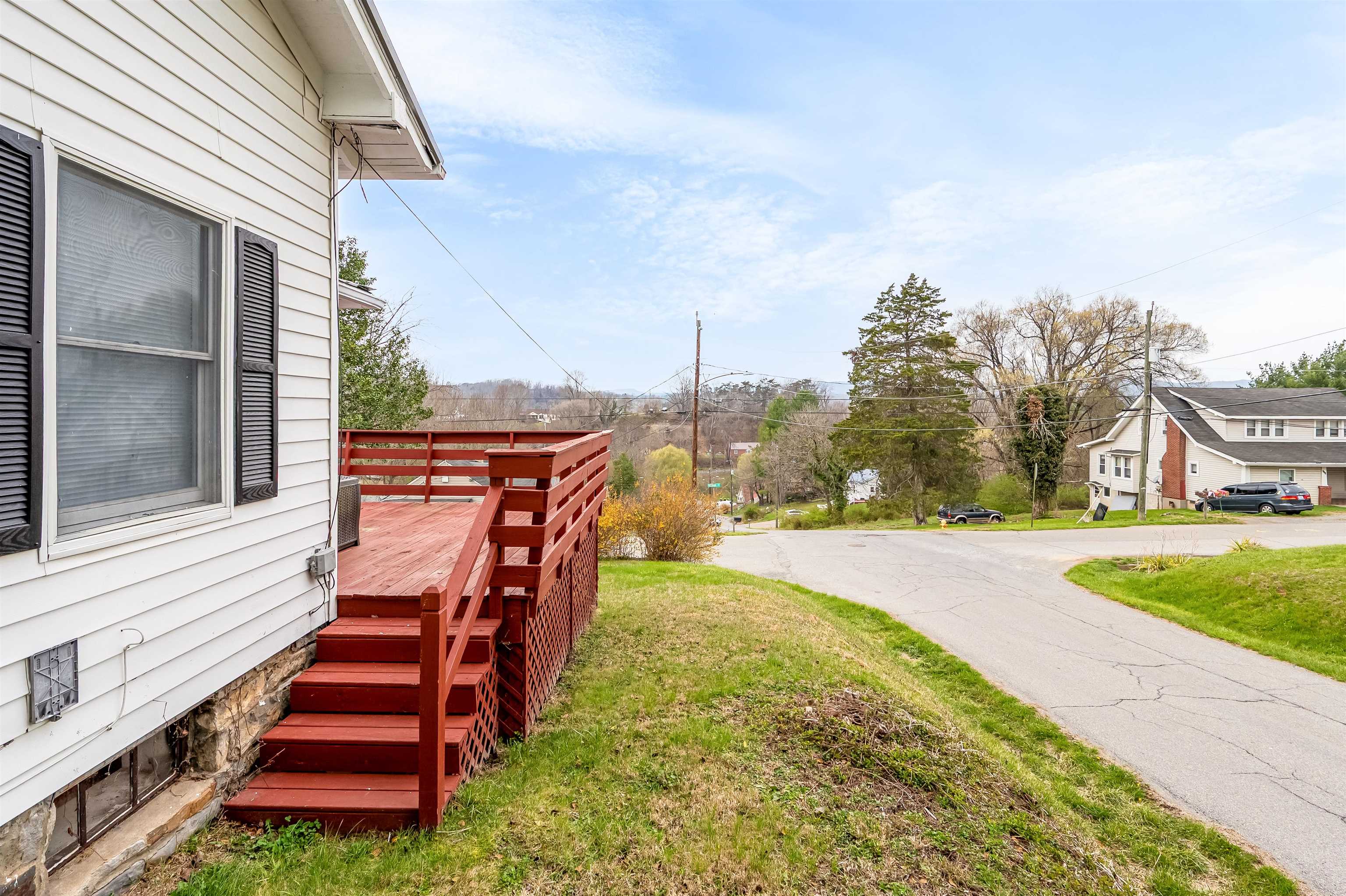 403 Madison Avenue S Pulaski VA 24301