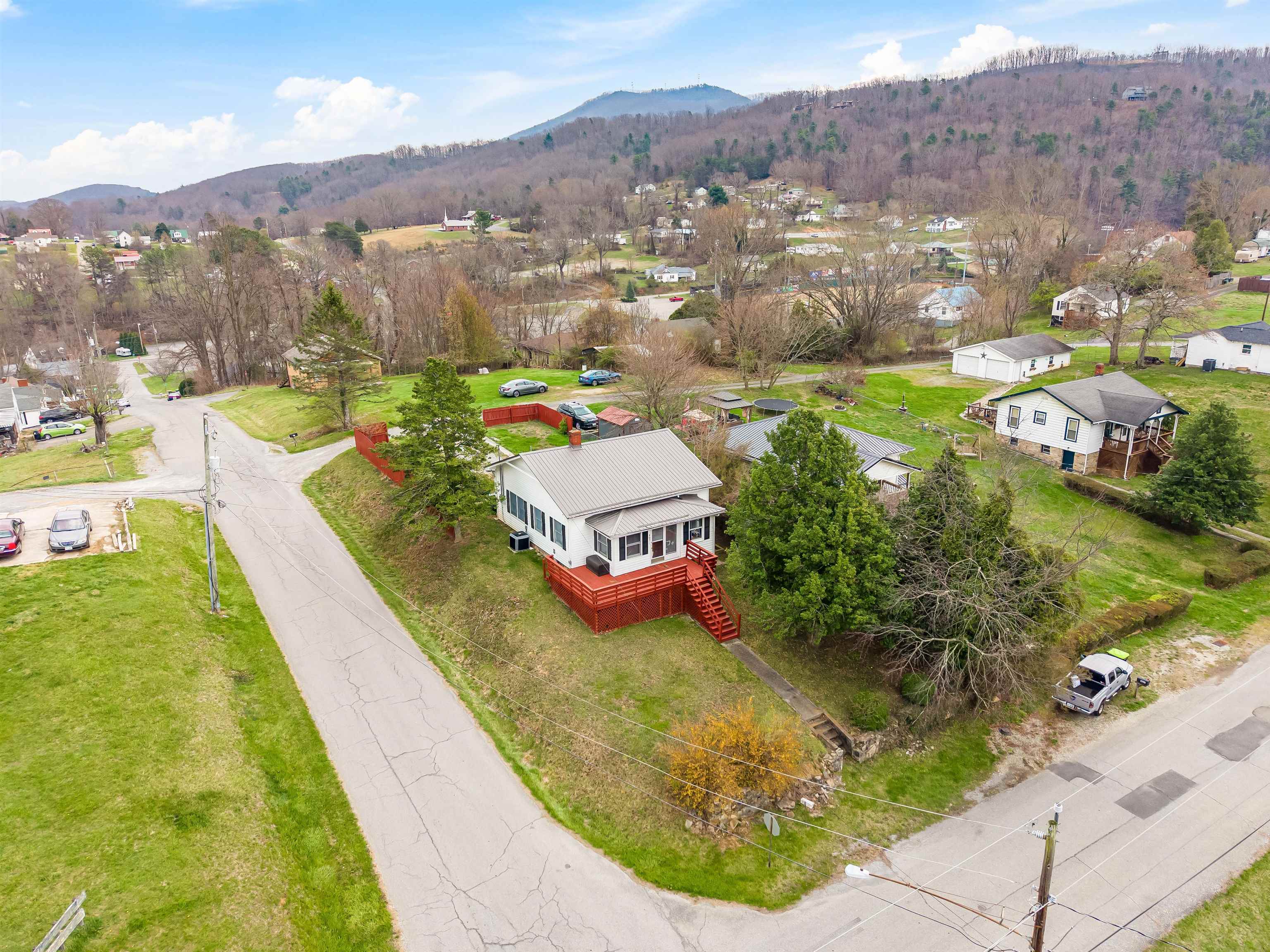 403 Madison Avenue S Pulaski VA 24301