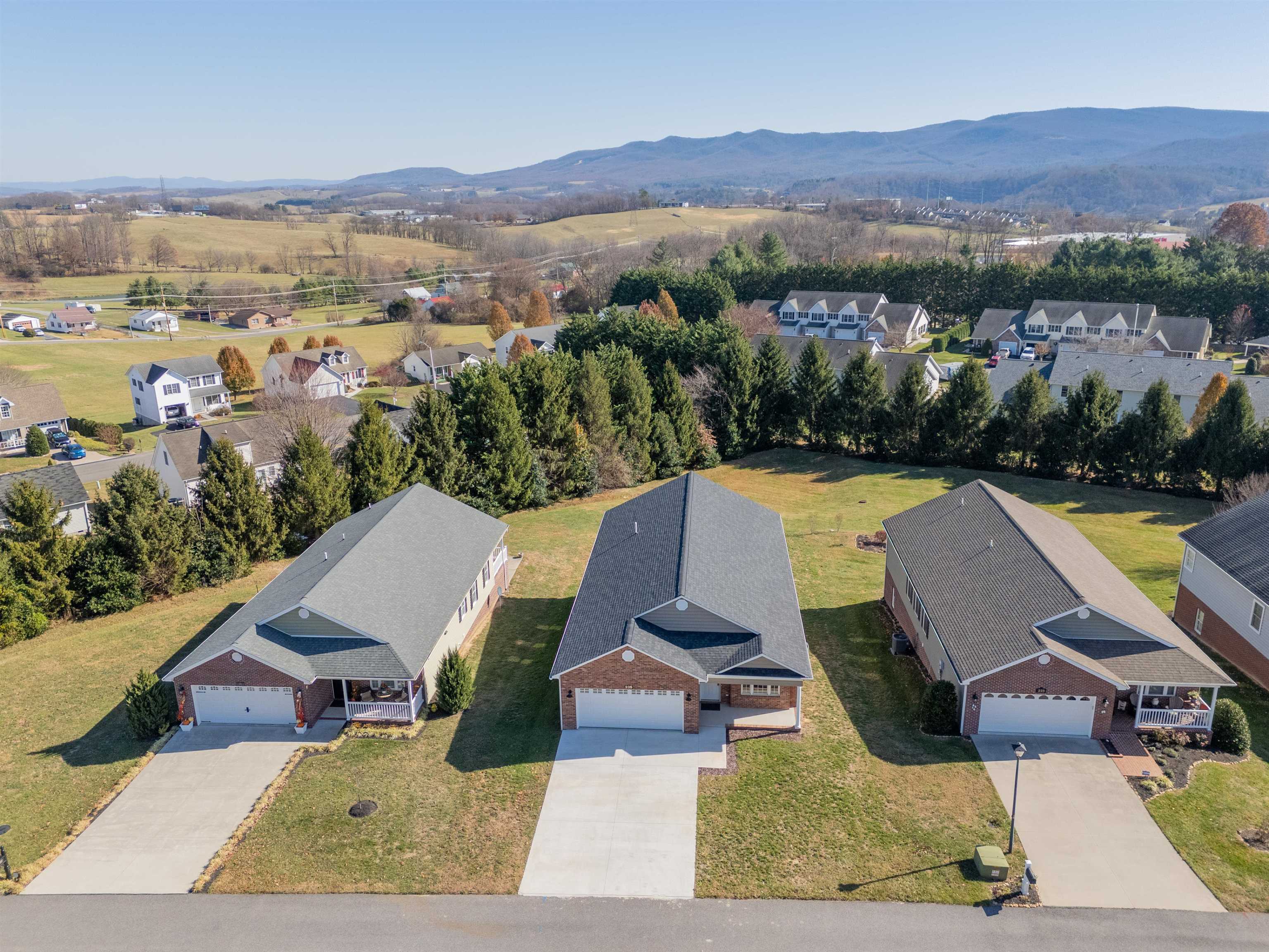 235 College Park Drive Wytheville VA 24382