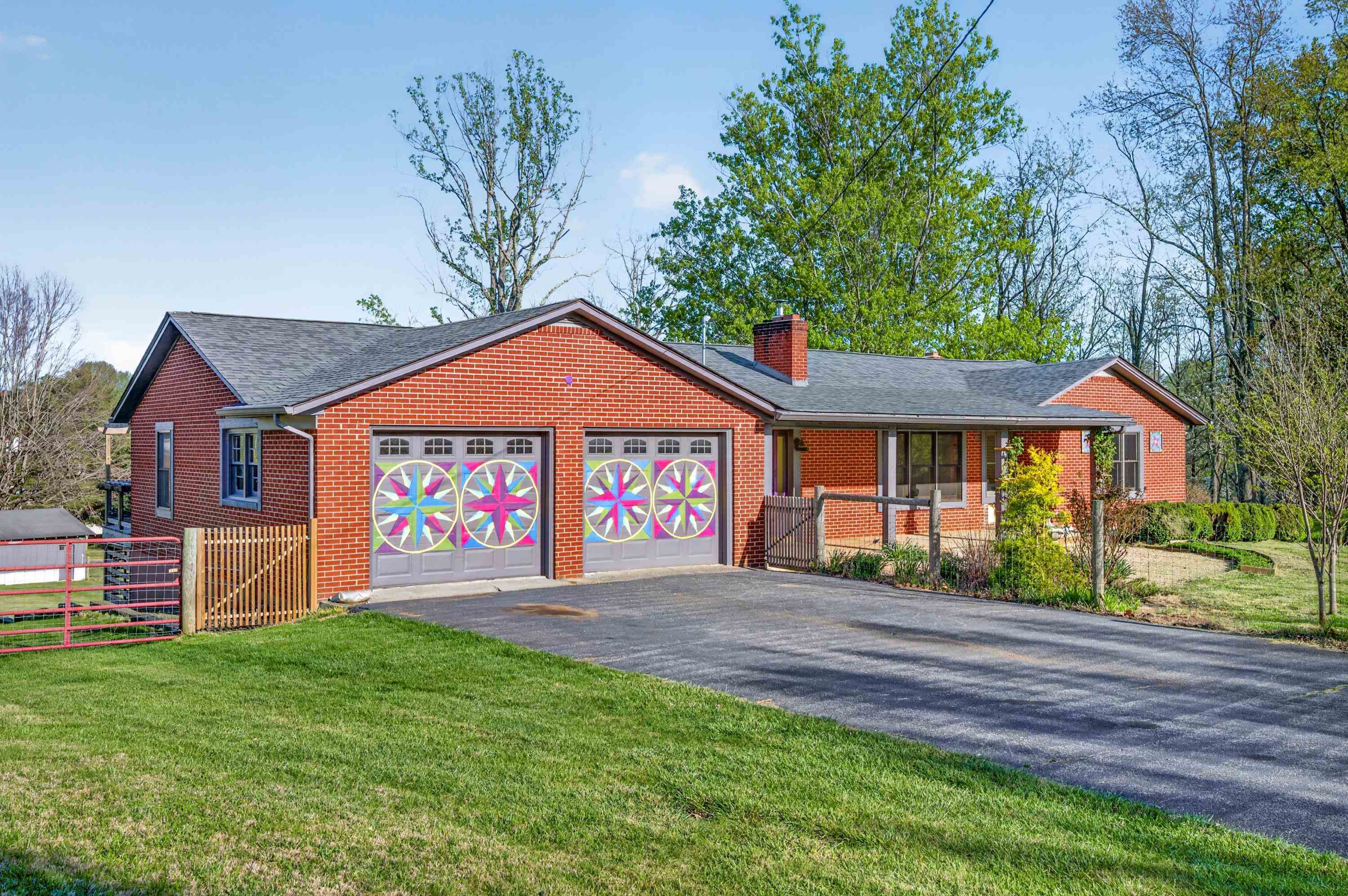 Floyd VA, 203 Nira Street