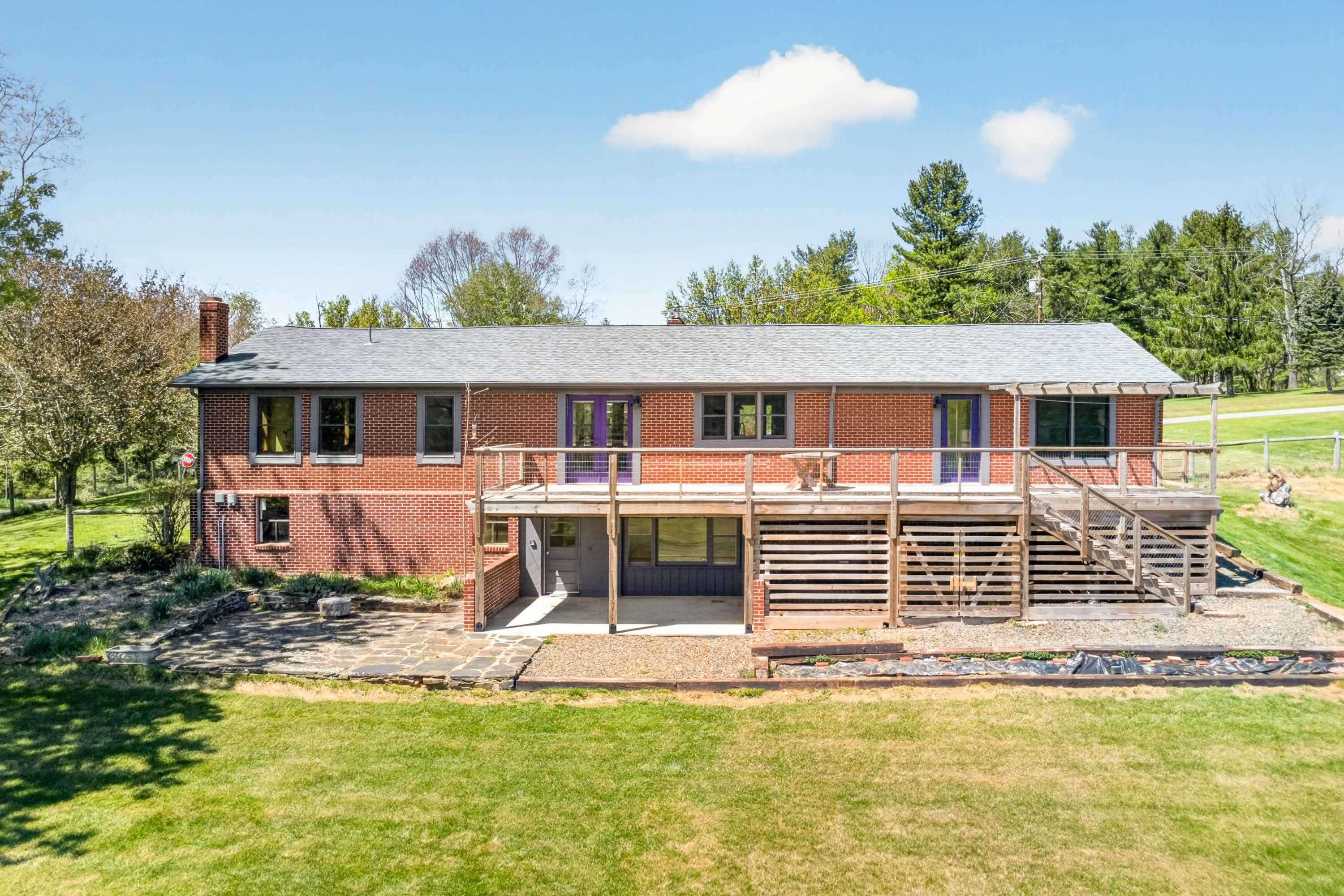 203 Nira Street Floyd VA 24091