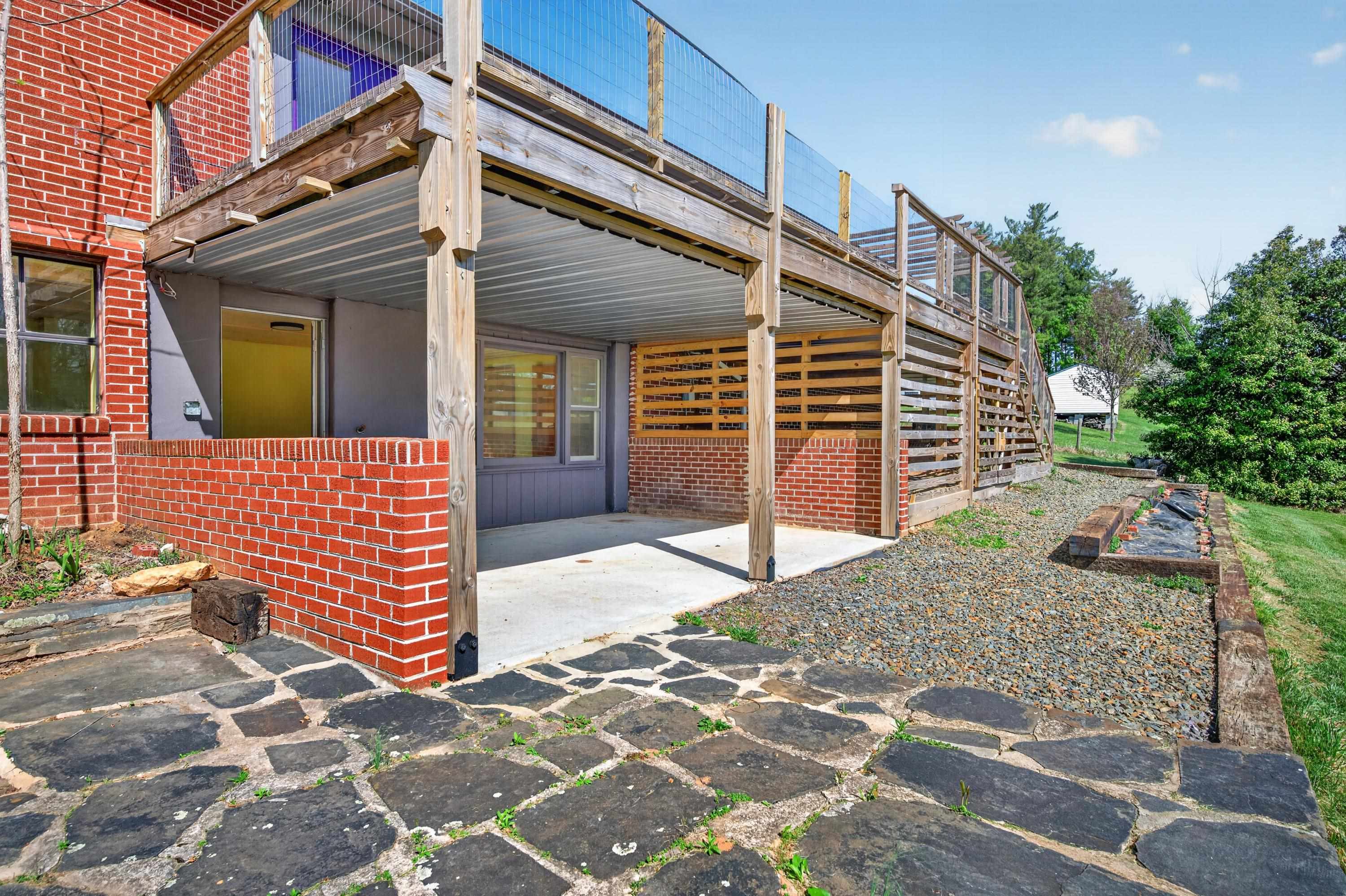 203 Nira Street Floyd VA 24091
