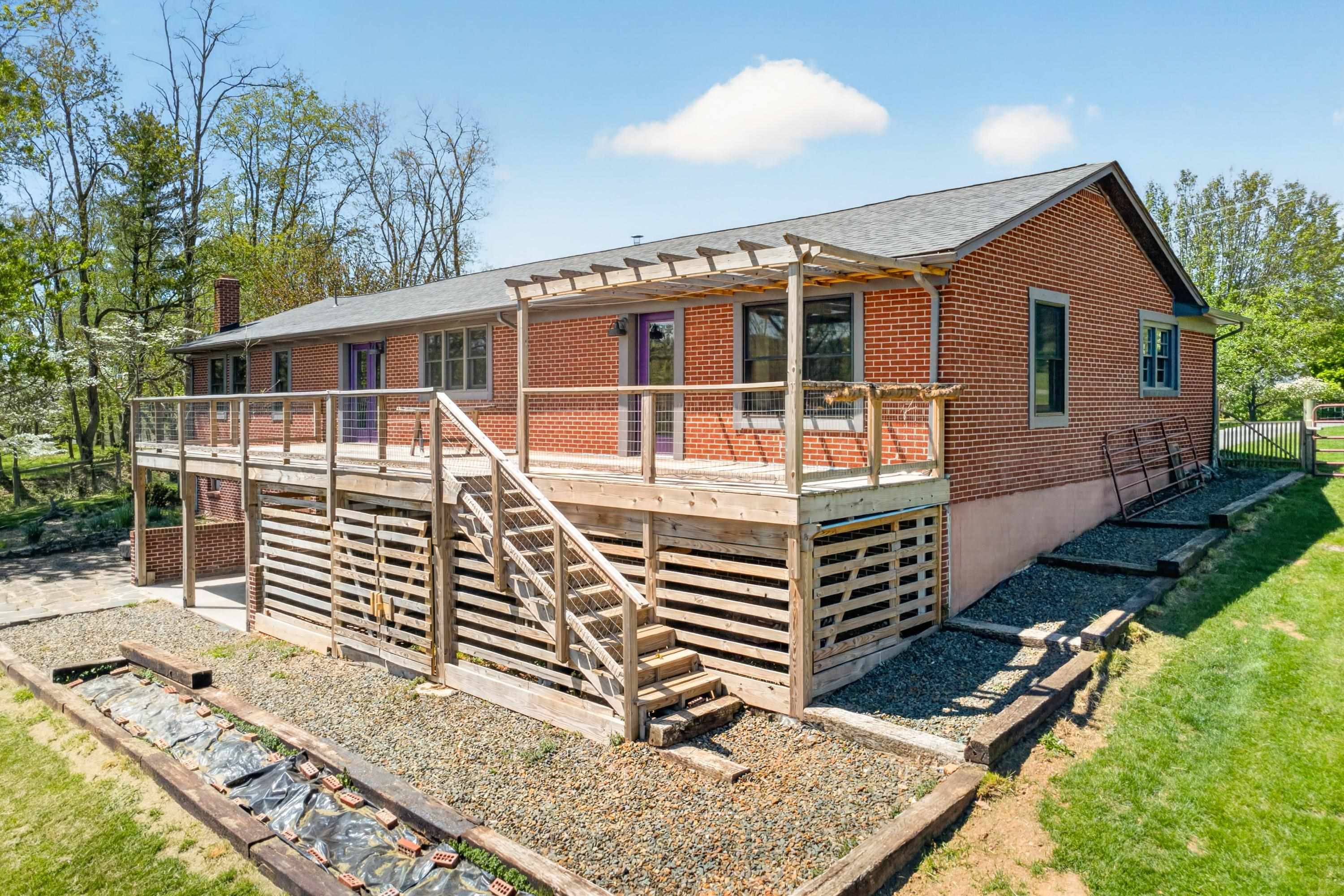 203 Nira Street Floyd VA 24091