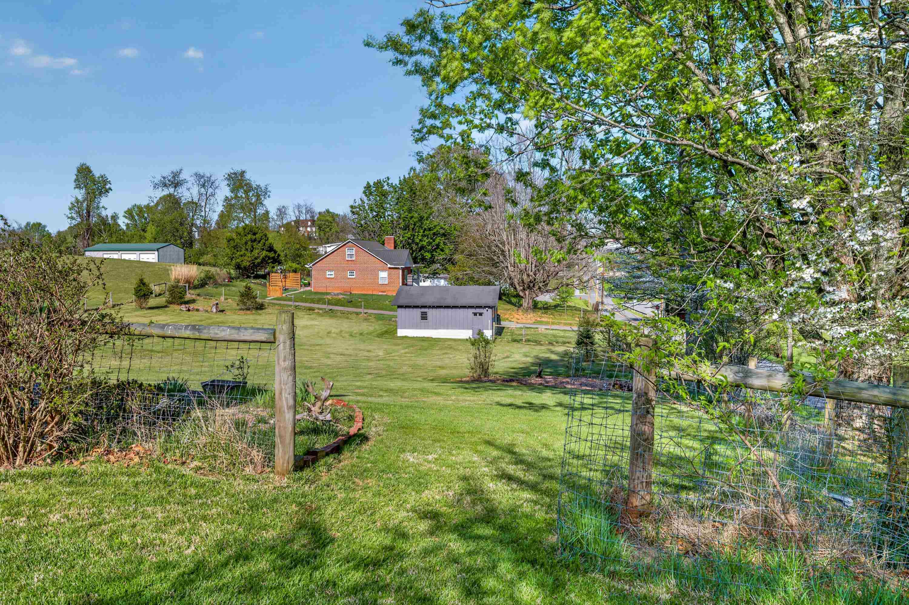 203 Nira Street Floyd VA 24091