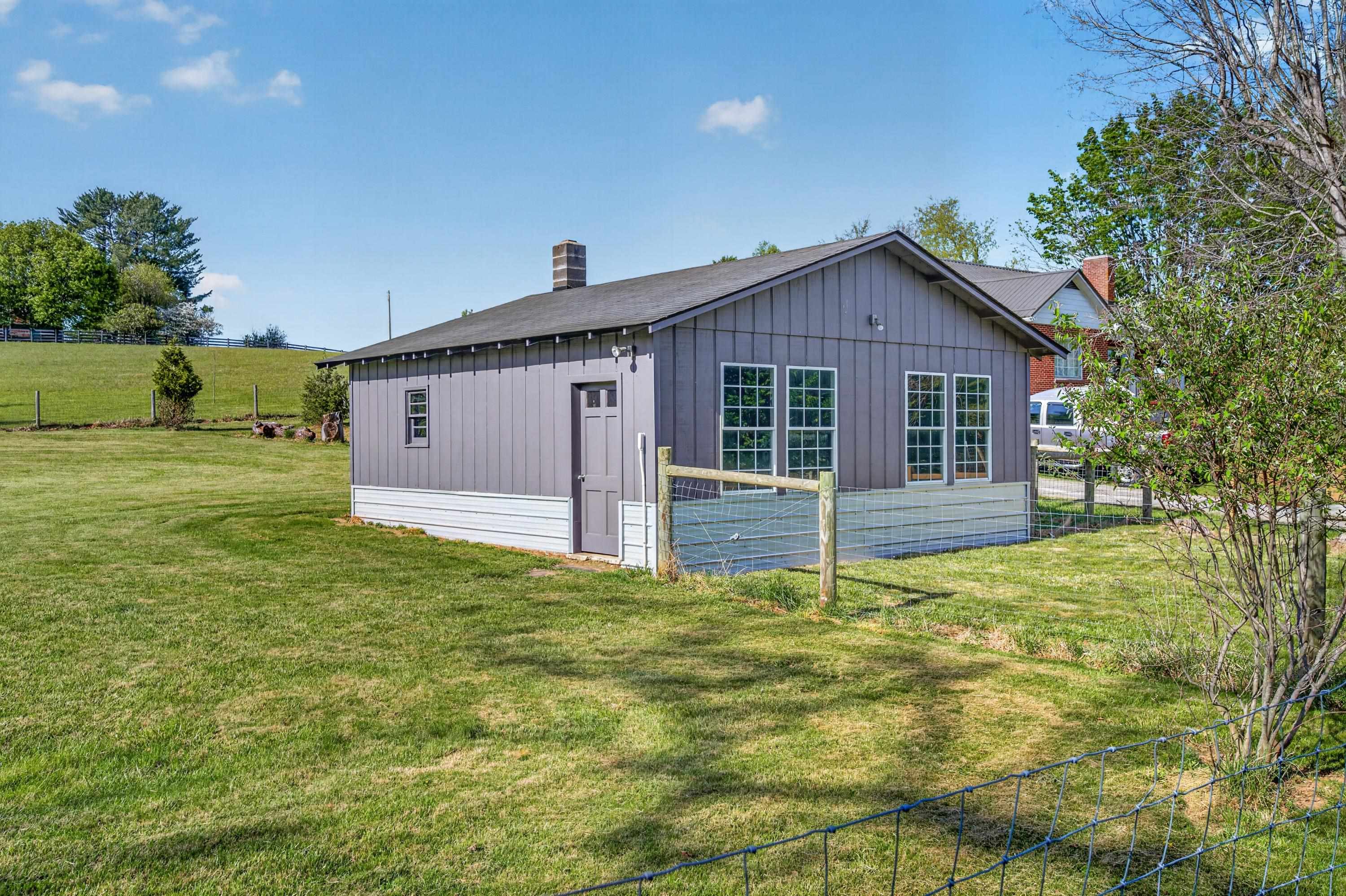 203 Nira Street Floyd VA 24091