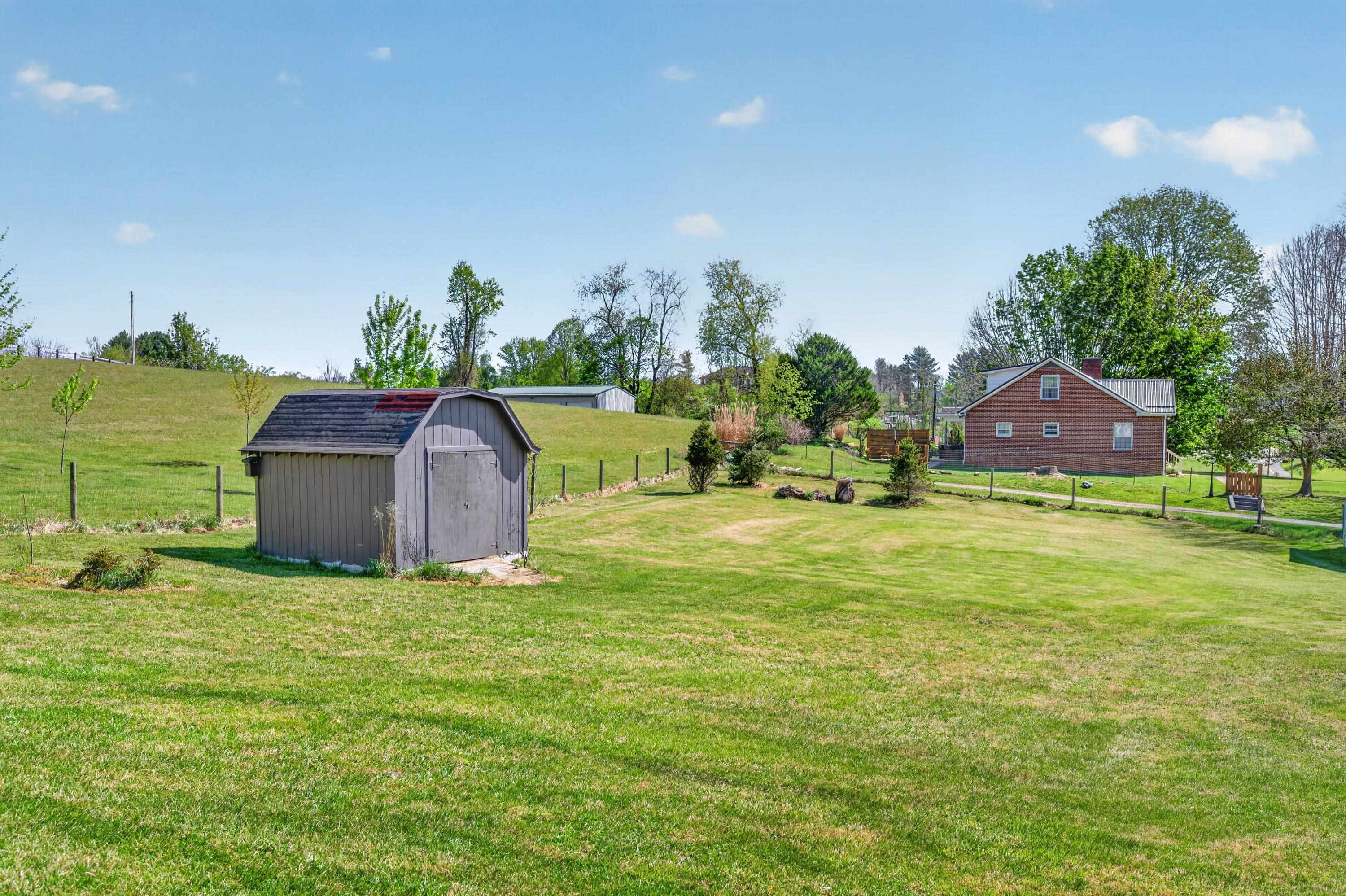 203 Nira Street Floyd VA 24091