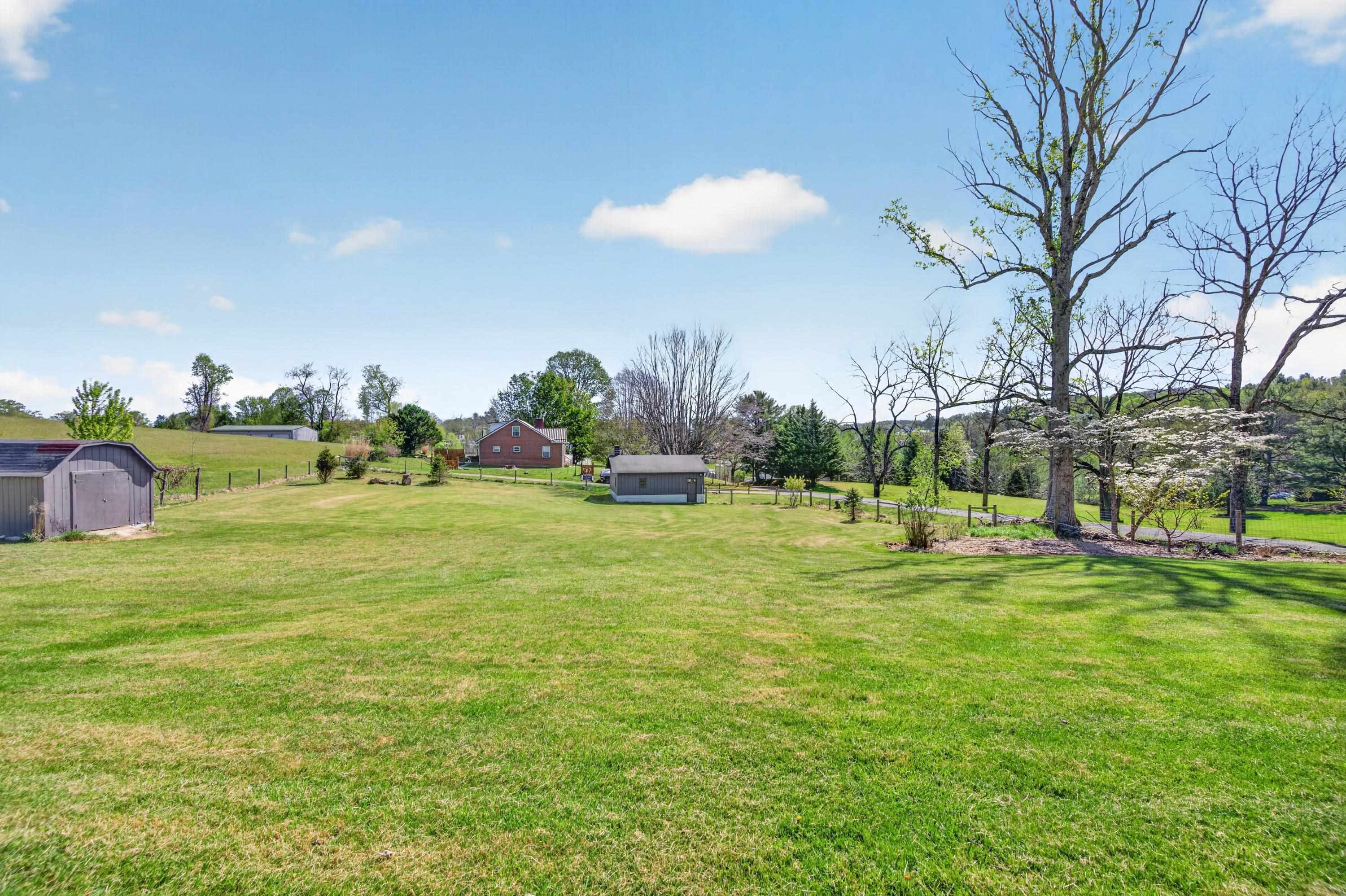 203 Nira Street Floyd VA 24091
