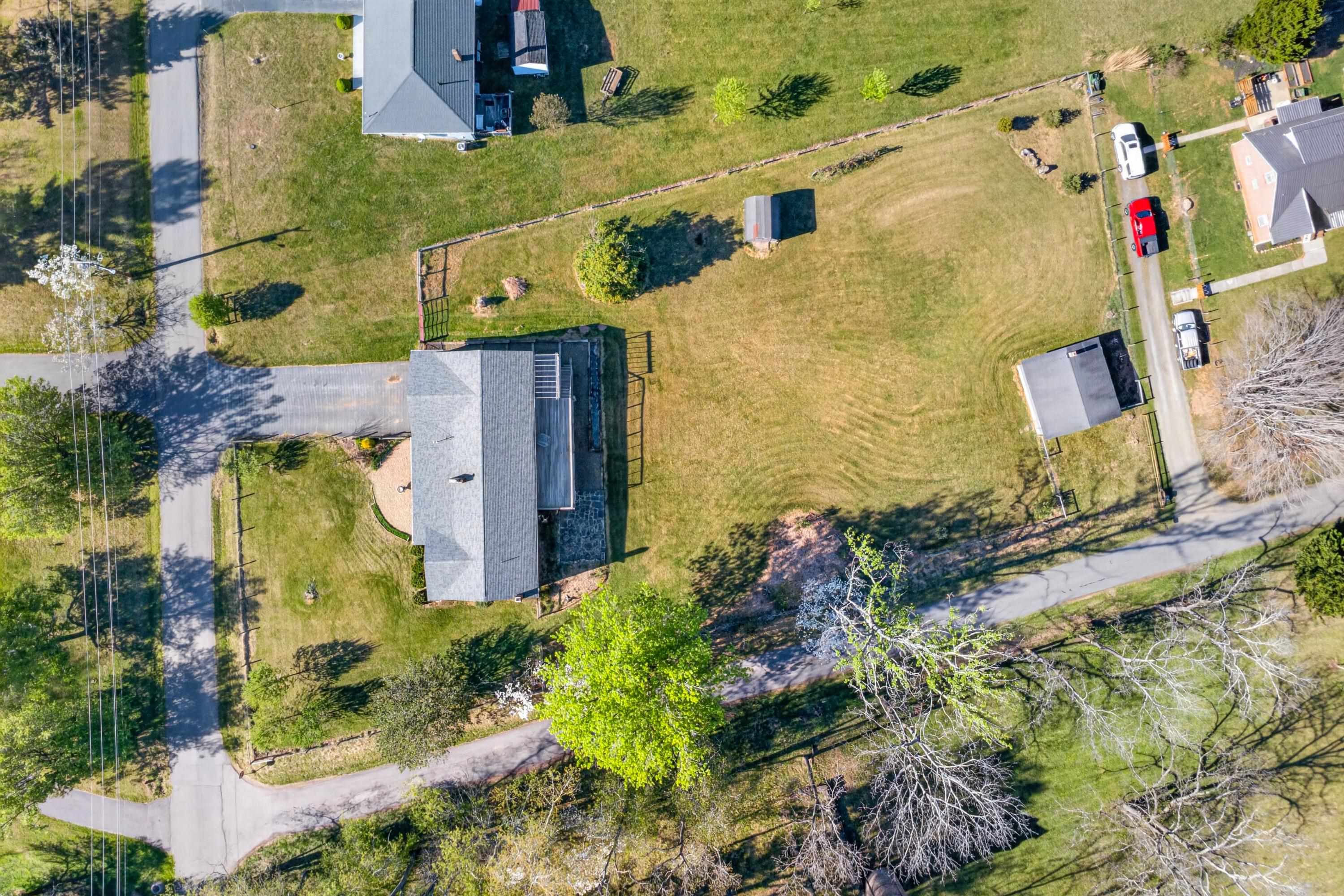 203 Nira Street Floyd VA 24091