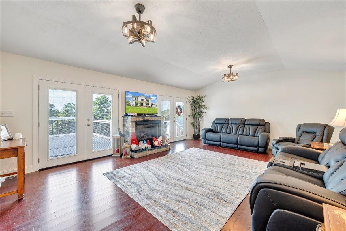 1150 Drewrys Hill Road Vinton VA 24179