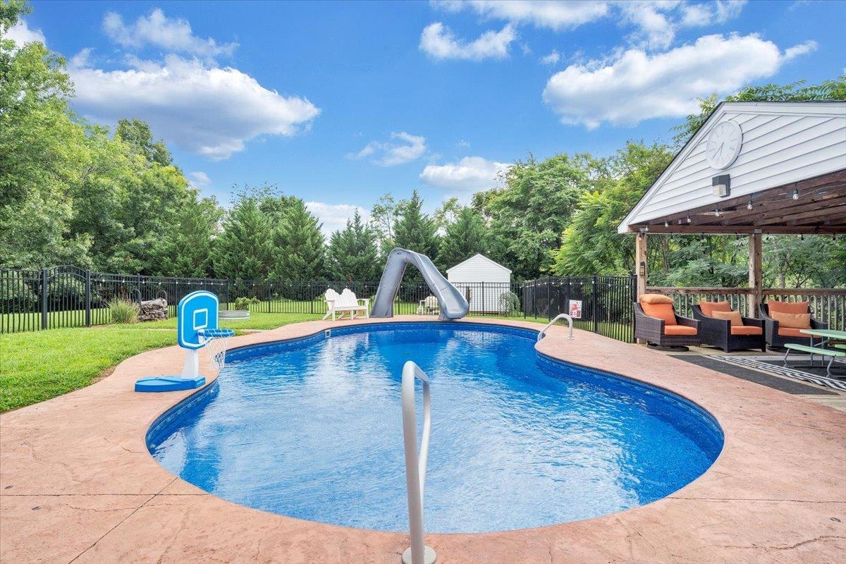 1150 Drewrys Hill Road Vinton VA 24179