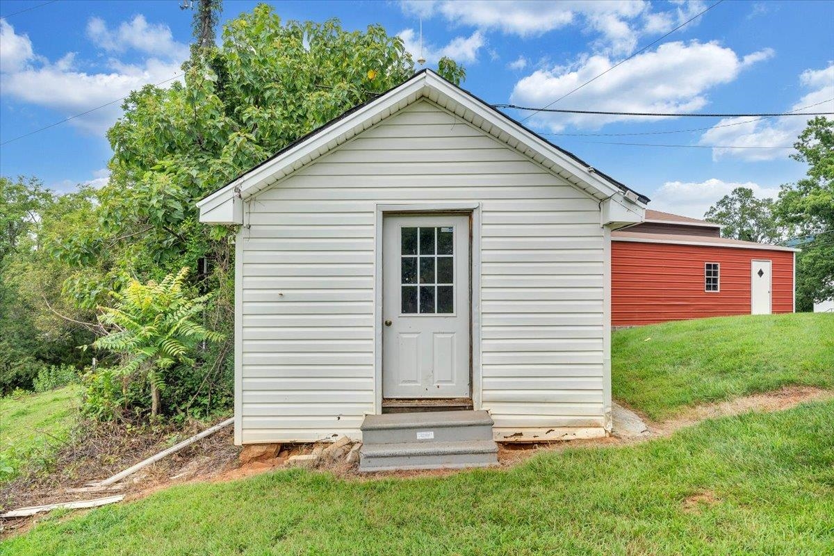 1150 Drewrys Hill Road Vinton VA 24179