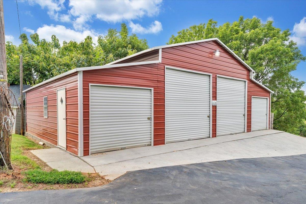 1150 Drewrys Hill Road Vinton VA 24179