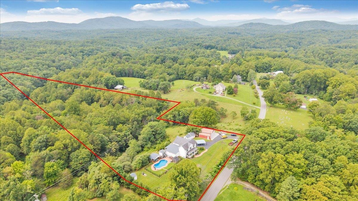 1150 Drewrys Hill Road Vinton VA 24179