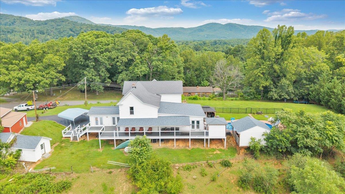 1150 Drewrys Hill Road Vinton VA 24179