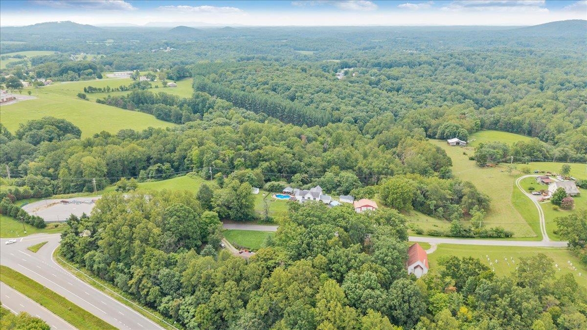 1150 Drewrys Hill Road Vinton VA 24179